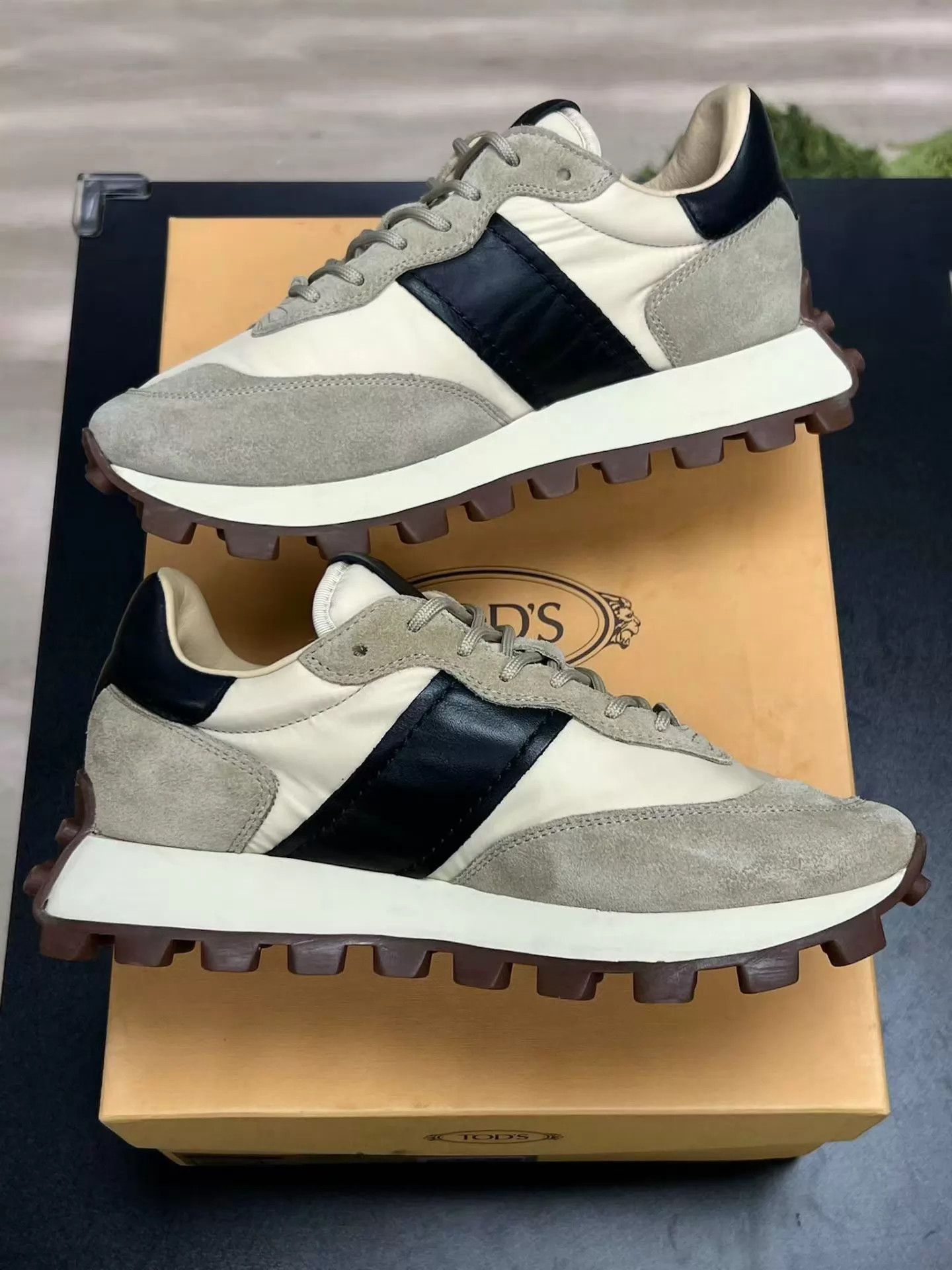 Tod's TOD'S cream sneakers EUR 39 rare vintage mint Size US 6 / EU 39 - 5 Thumbnail