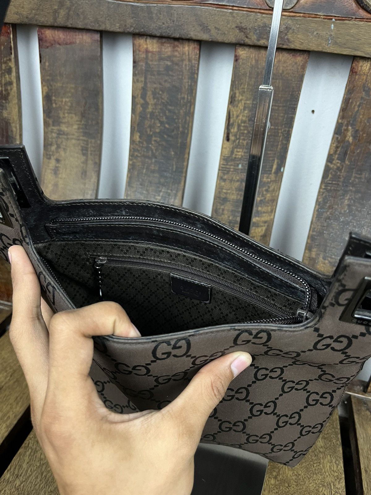 Gucci Gucci by Tom Ford 1998 Brown GG Monogram Shoulder Bag Size ONE SIZE - 9 Thumbnail