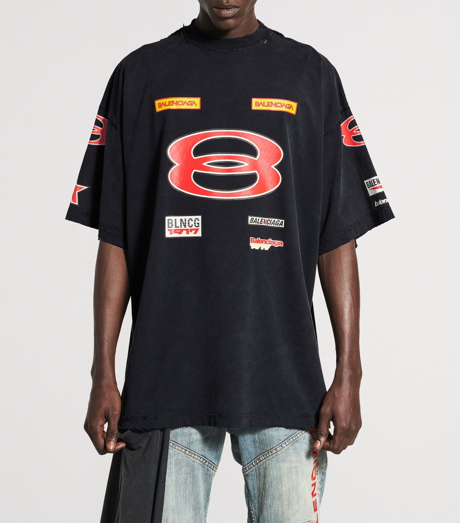 Balenciaga o1tr1nto0526 Sponsor Logos T-Shirt Oversized in Black Size US L / EU 52-54 / 3 - 6 Thumbnail