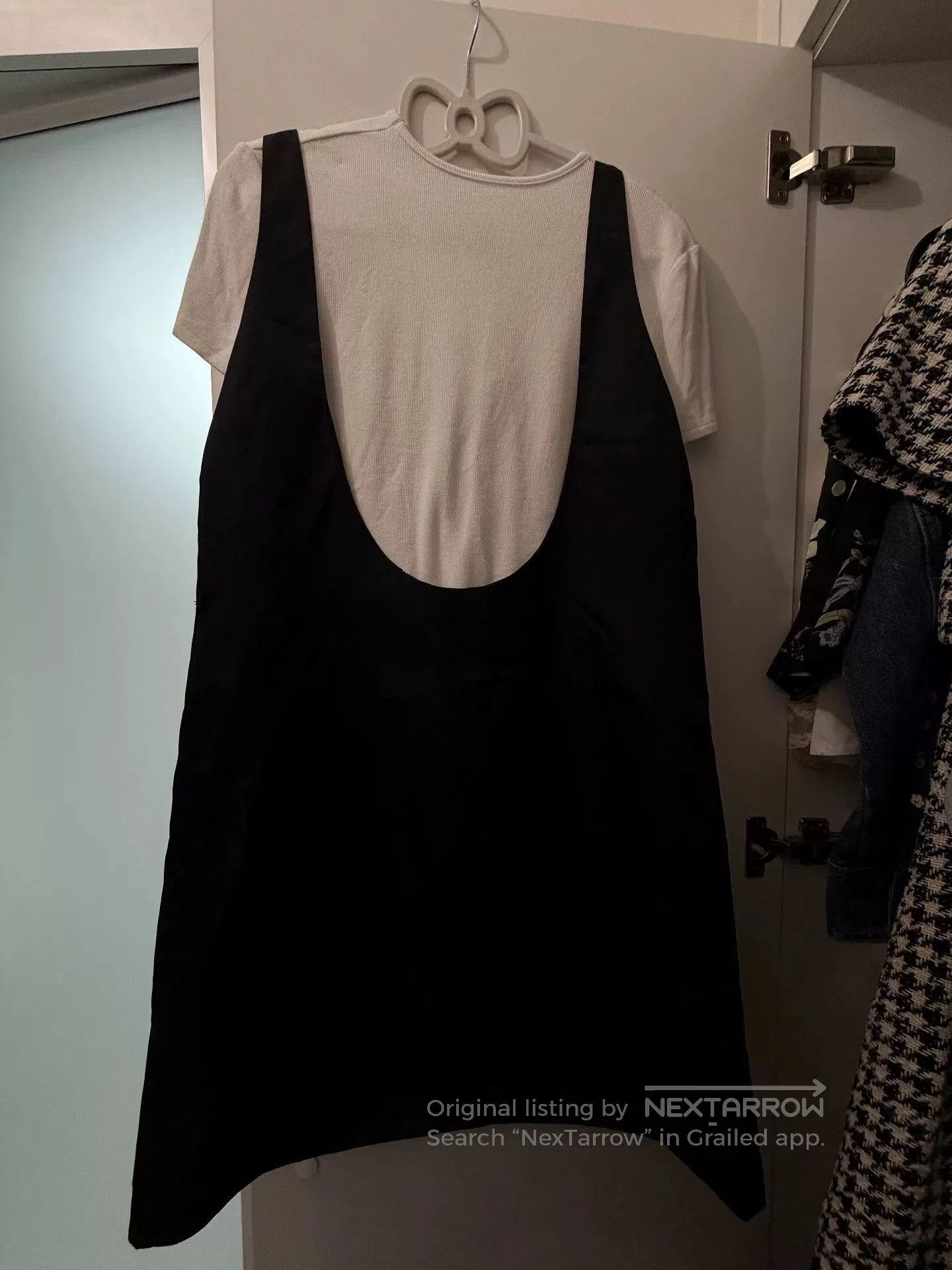 Prada Prada Black Dress with Classic Silhouette. Size S / US 4 / IT 40 - 4 Thumbnail