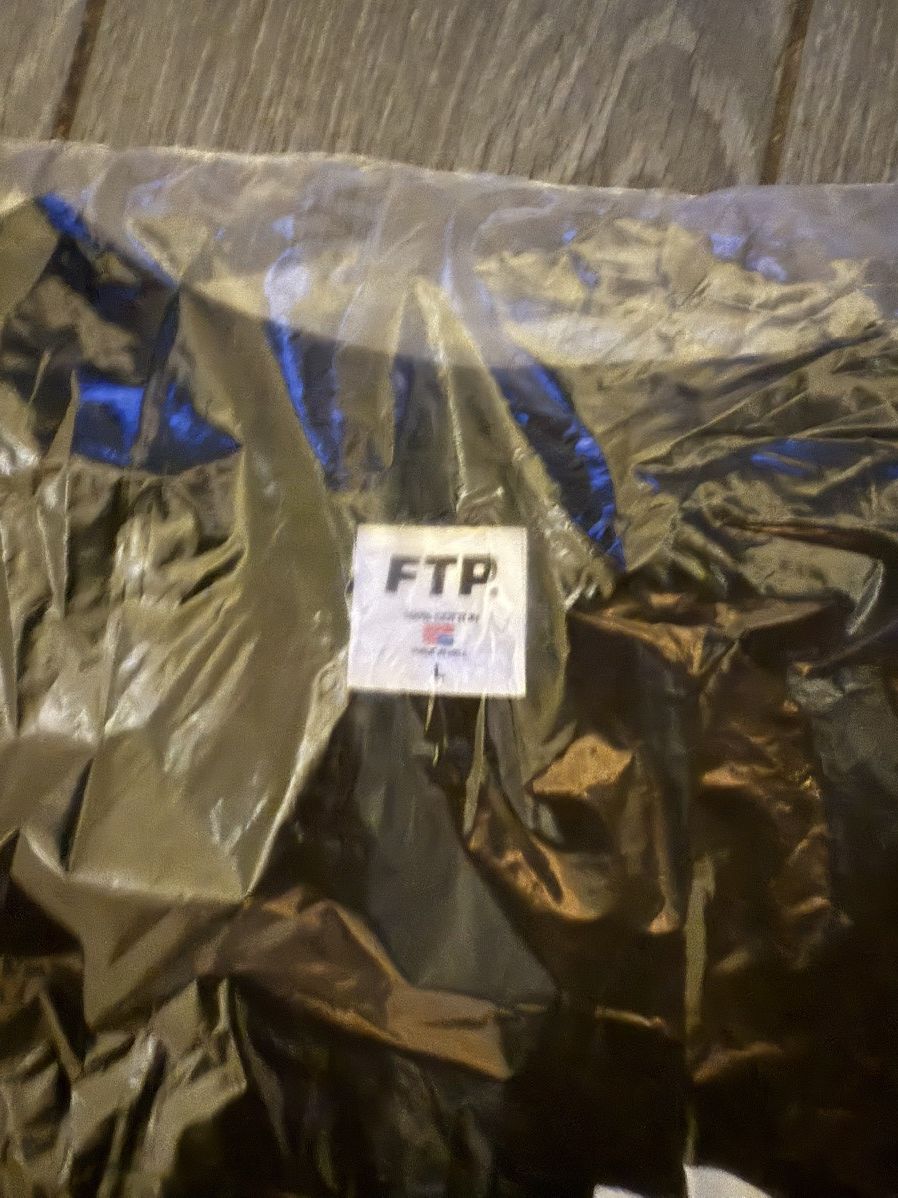 Famous Stars And Straps × Fuck The Population FTP Famous Skull Tee Black size Large Size US L / EU 52-54 / 3 - 3 Thumbnail