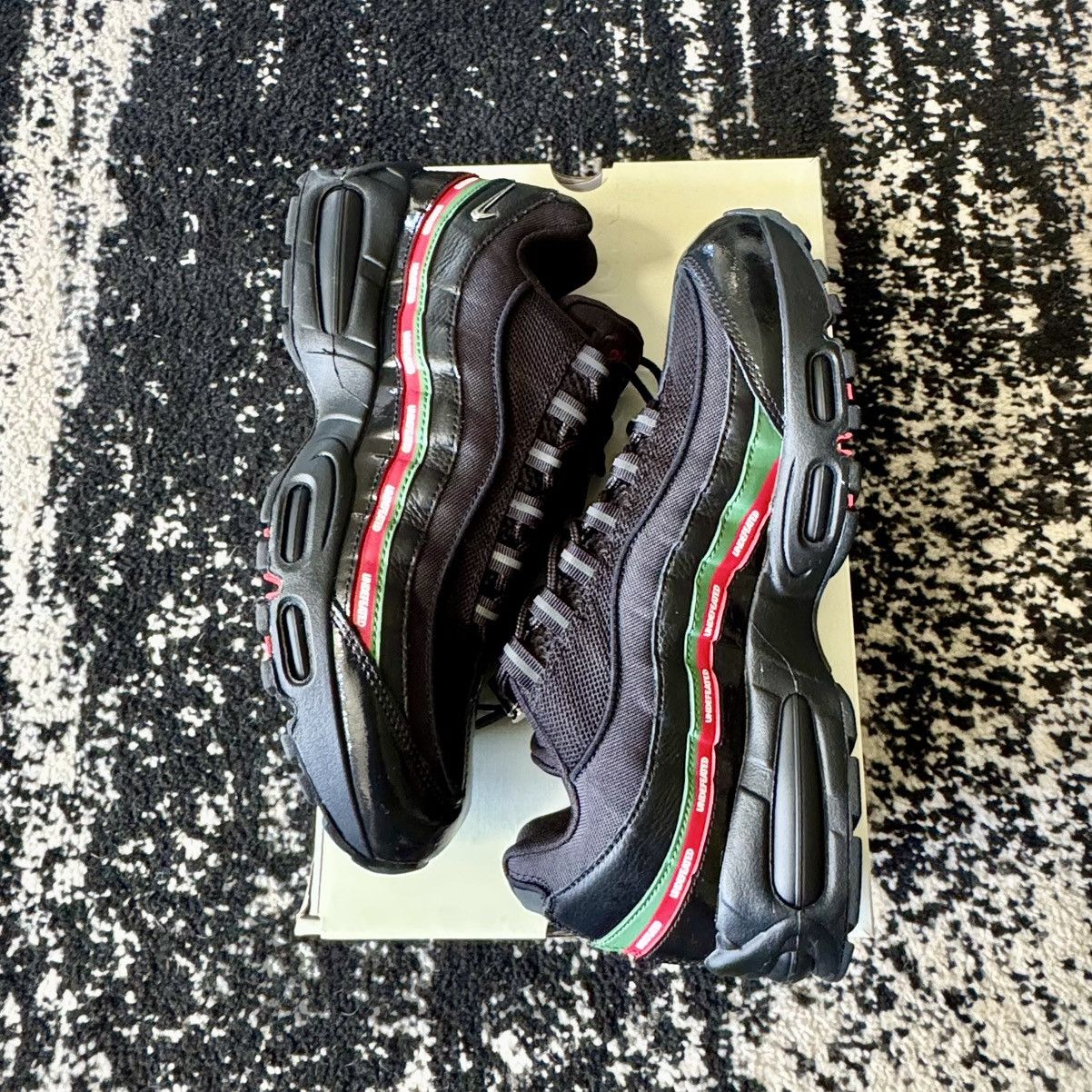 Undefeated Nike Air Max SP Undefeated Black Size US 10 / EU 43 - 2 Thumbnail