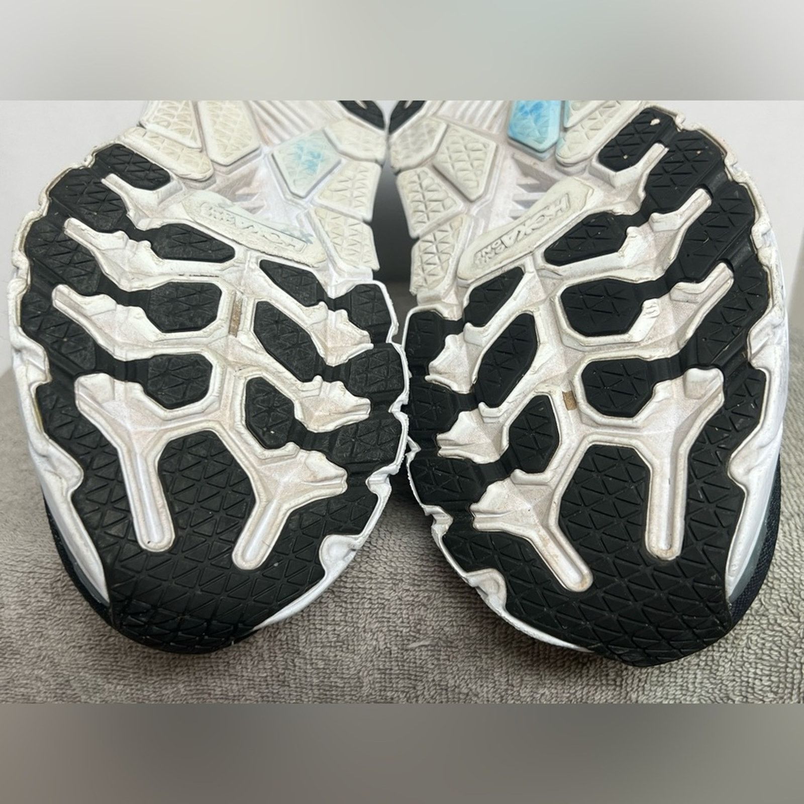 Hoka Hoka One One Mens Clifton 7 Black Running Shoes 10.5 2E WIDE Size US 10.5 / EU 43-44 - 8 Thumbnail