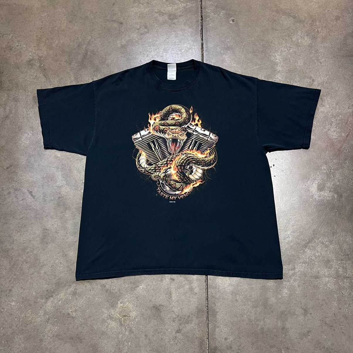 Vintage Vintage Biker Motorcycle T shirt Snake Flames Grunge Punk Size US XXL / EU 58 / 5 - 1 Thumbnail