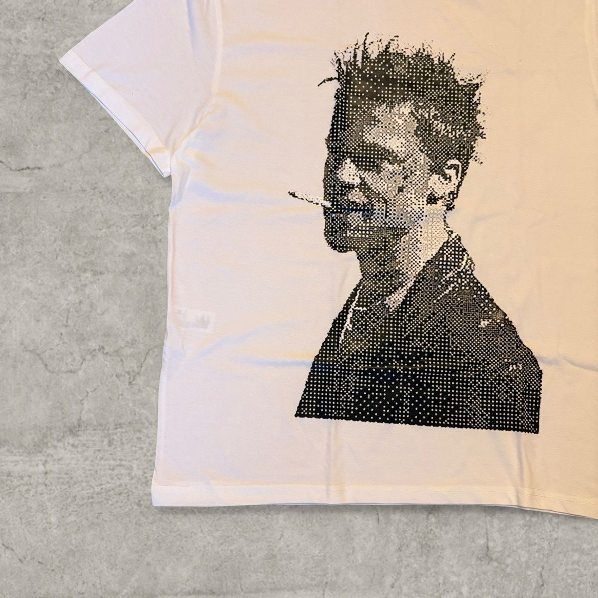 Japanese Brand Vintage style tshirt in white, 90s Brad Pitt. Size L Size US M / EU 48-50 / 2 - 2 Thumbnail