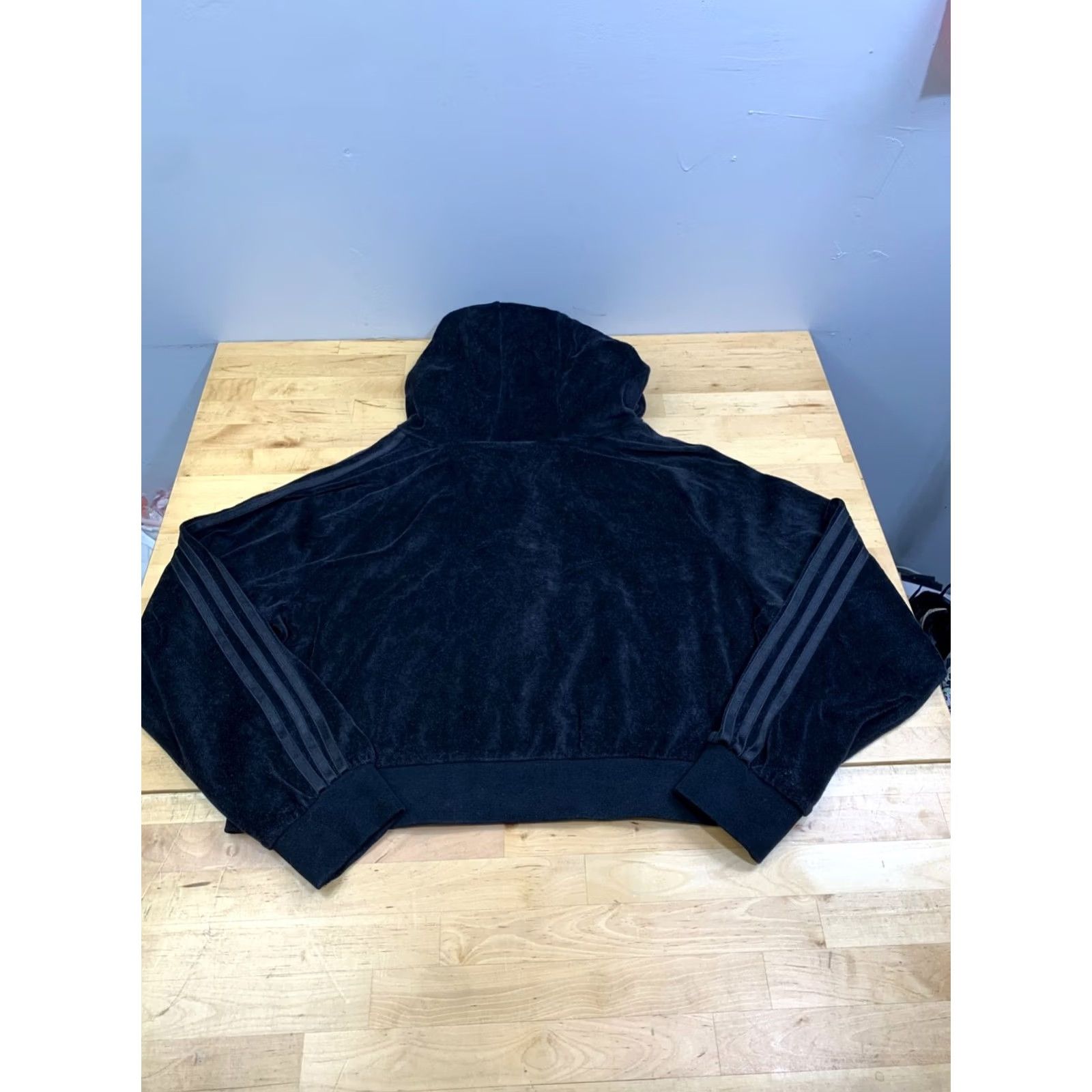Adidas Adidas Crop Velour Jacket Women XL Black Hooded Full Zip Casual Size XL / US 12-14 / IT 48-50 - 6 Thumbnail