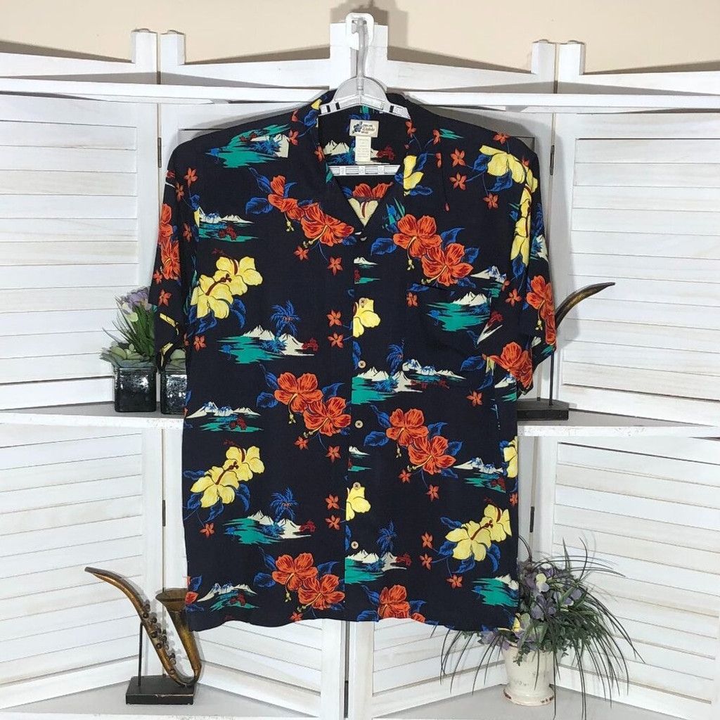 Cherokee Cherokee Wakiki vintage Hawaiian shirt tropical floral XL Size US XL / EU 56 / 4 - 1 Thumbnail