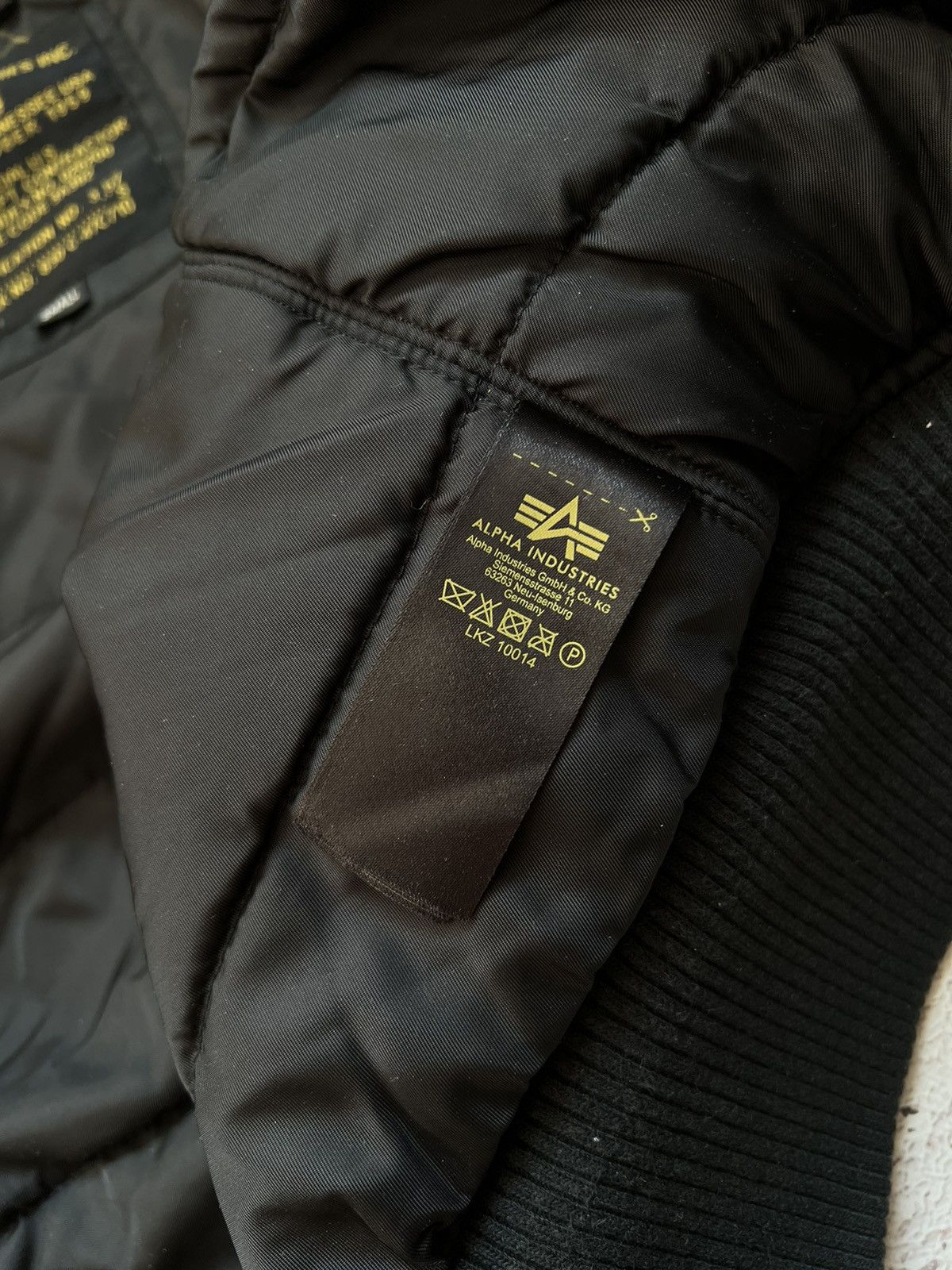 Alpha Industries × Vintage Alpha Industries MA-1 Bomber Jacket Size US S / EU 44-46 / 1 - 9 Thumbnail