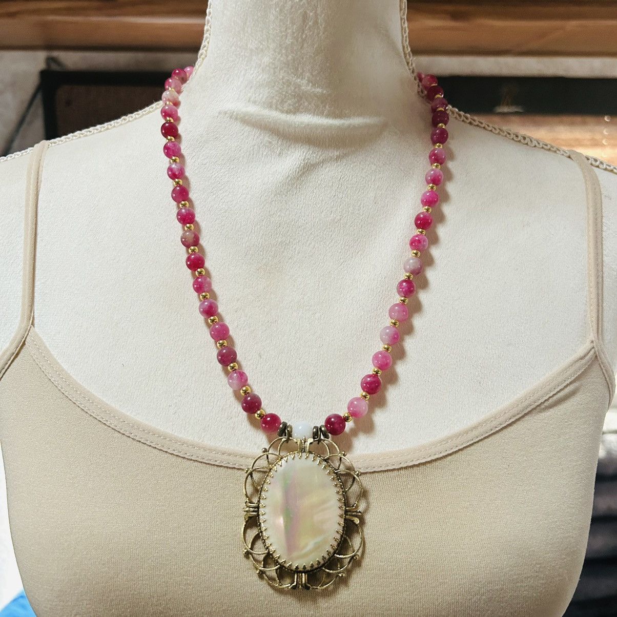 Handmade Handcrafted crackle quartz dogtooth mother of pearl necklace Size ONE SIZE - 2 Thumbnail