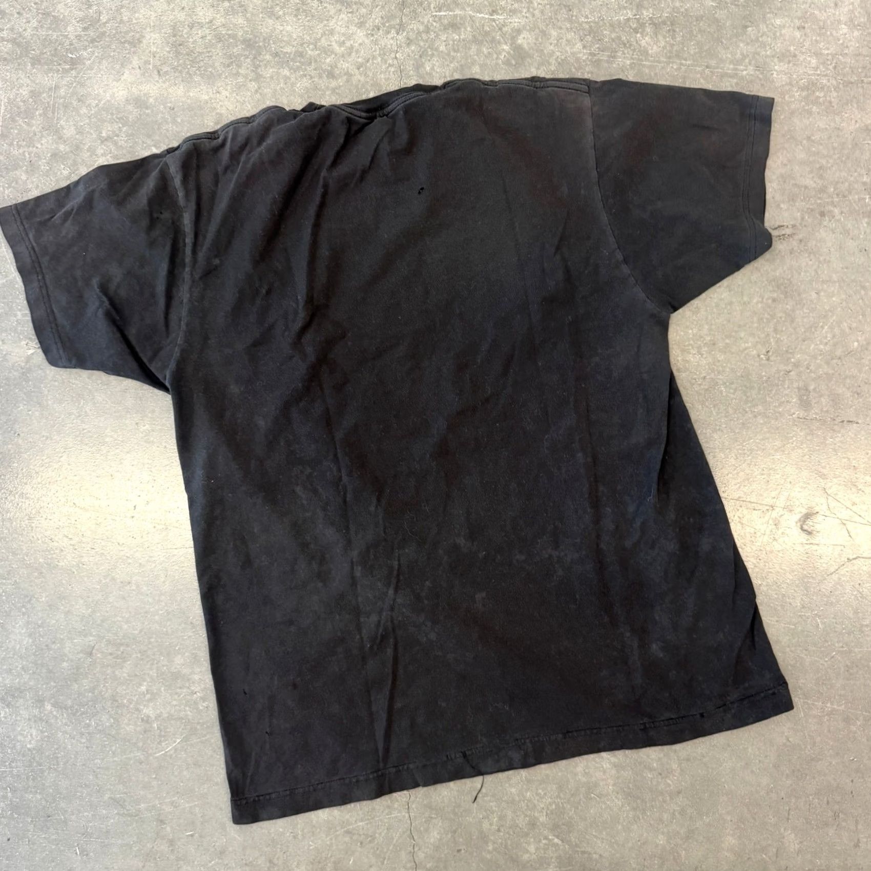 Vintage VINTAGE Demon Slayer Black Graphic T-Shirt L Men Short Sleeve Crew Neck Tiketsui? Size US L / EU 52-54 / 3 - 2 Thumbnail