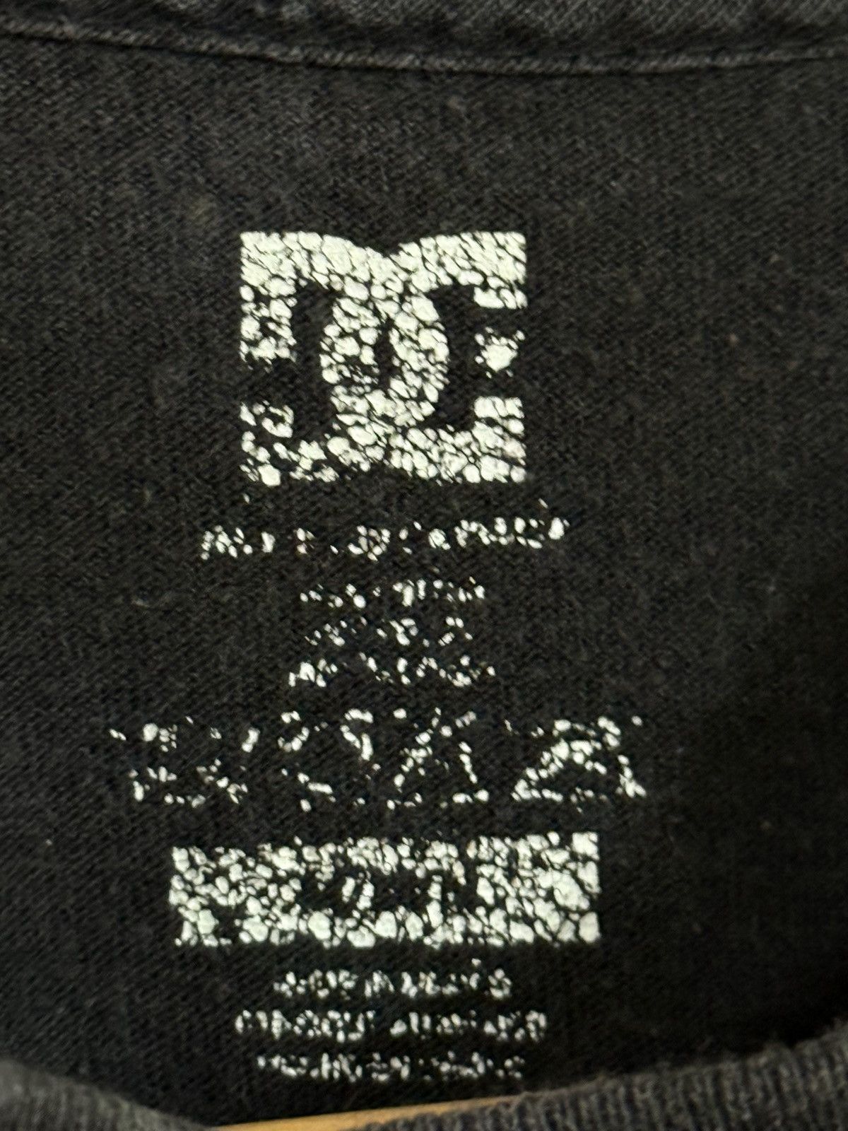 DC DC Distressed Center Mini Logo T Shirt Grey Faded Black Size US S / EU 44-46 / 1 - 5 Thumbnail