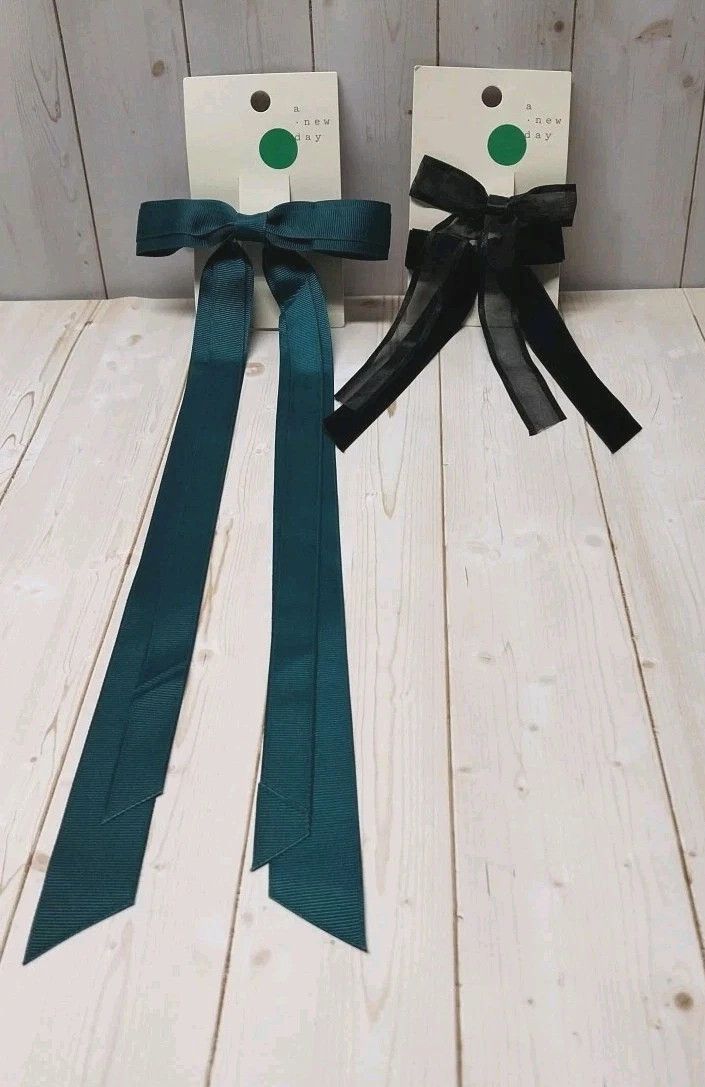 Other 2Pk A New Day Velvet Hair Bow Barrettes Green Black NWT Size ONE SIZE - 2 Thumbnail