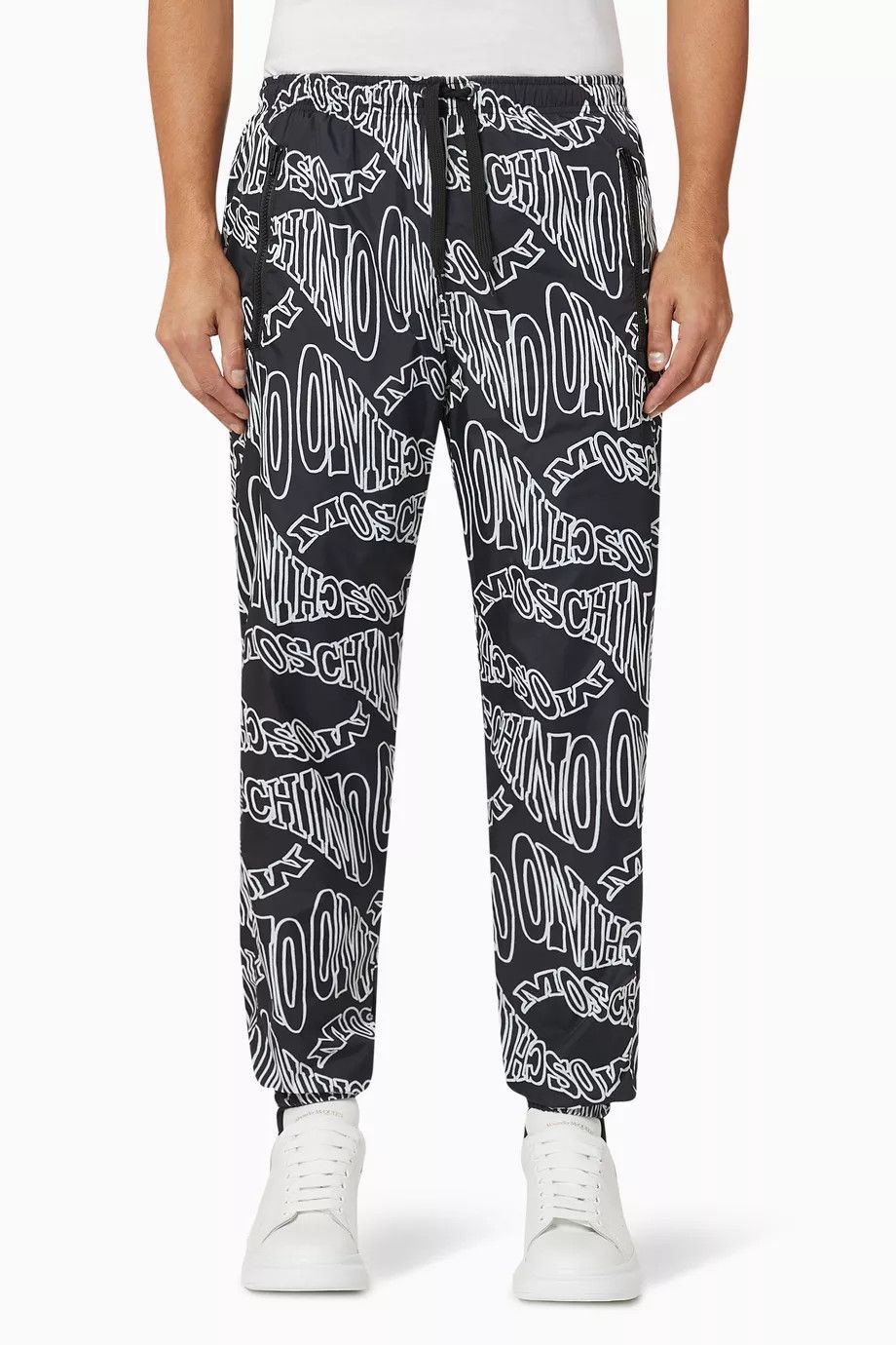 Moschino o1y0225 Logo Jogger & Sweatpant in Black/White Size US 34 / EU 50 - 1 Thumbnail