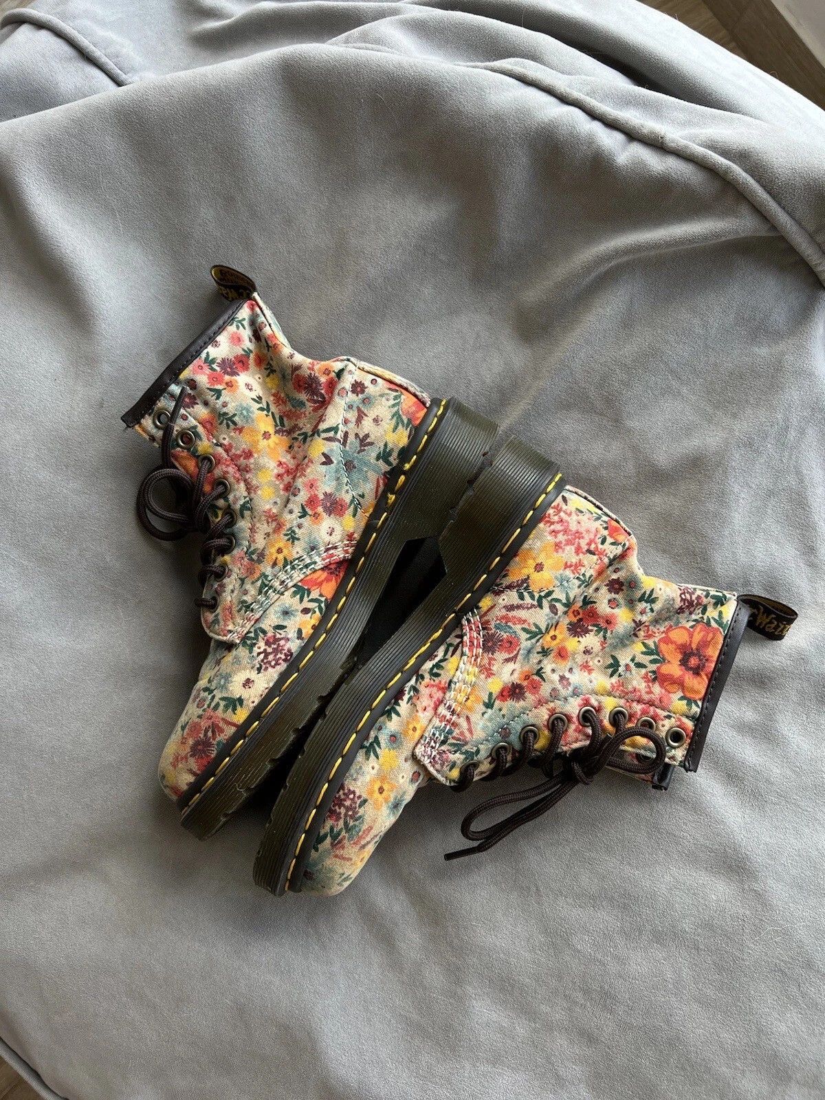 Dr. Martens Dr. Martens 1460 Wanderflower Canvas Boots Size 37 US 6 Size US 7 / IT 37 - 4 Thumbnail