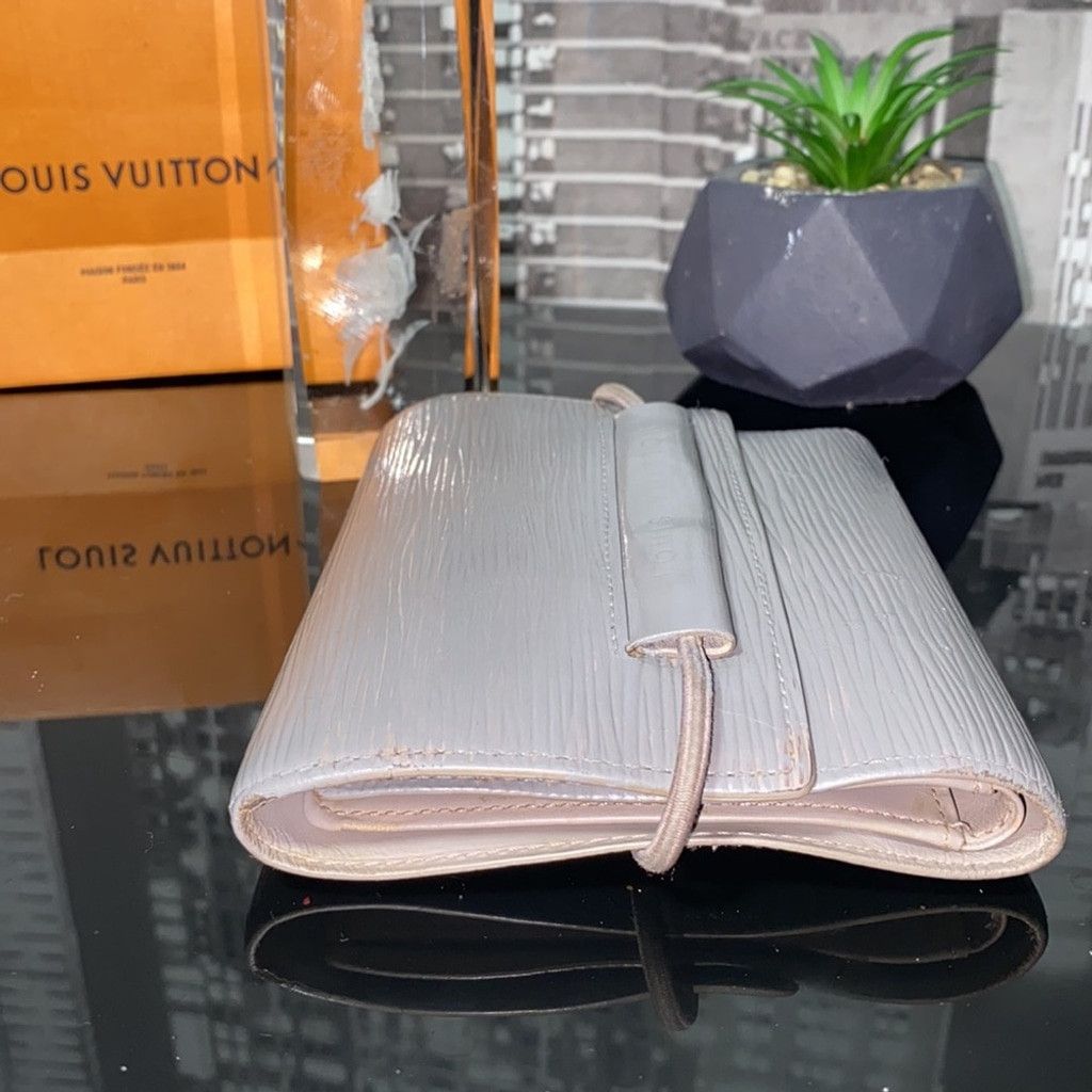 Louis Vuitton Authentic Louis Vuitton Epi Wallet Size ONE SIZE - 12 Thumbnail