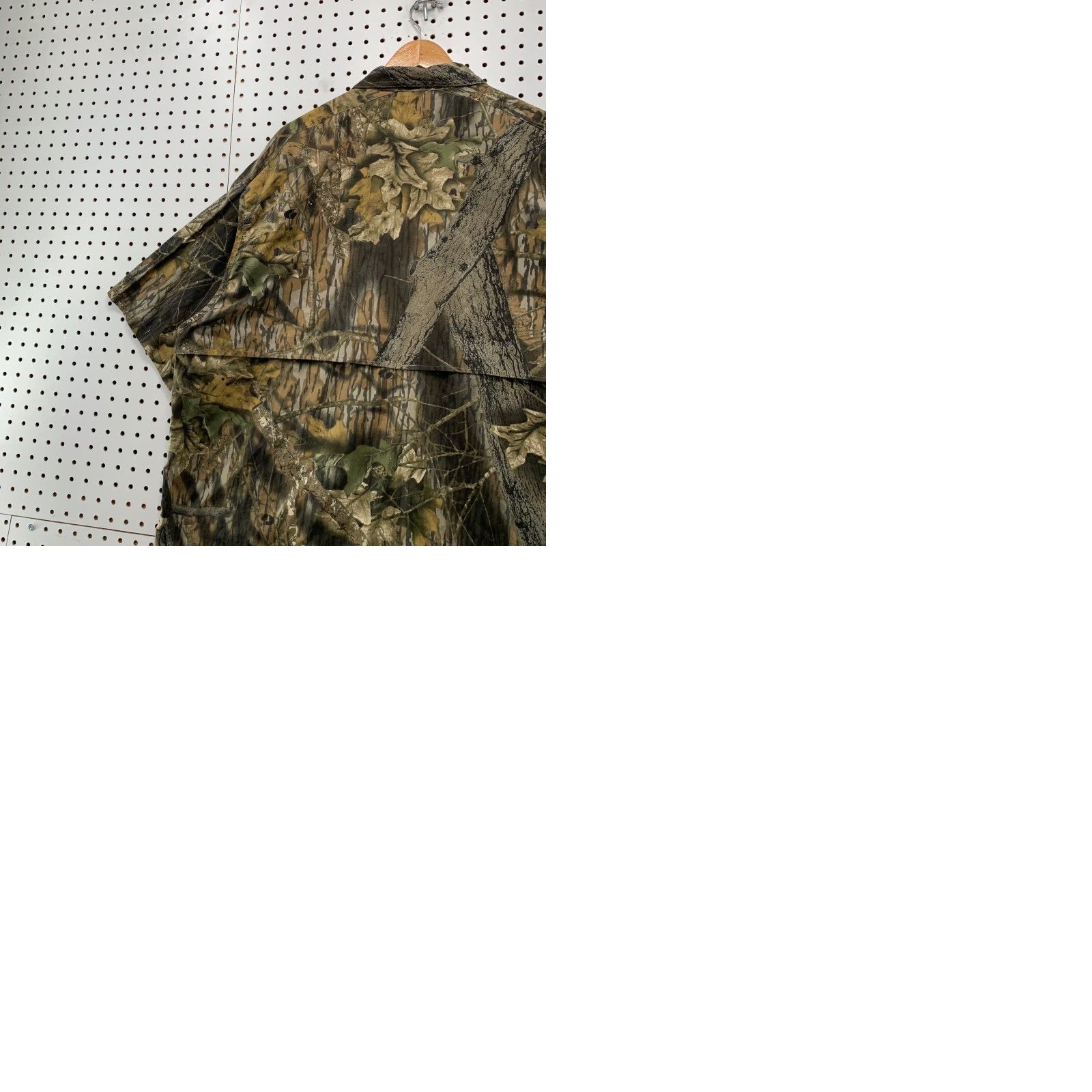 LONE WOLF Columbia Shirt Mens 2XL Camouflage Lone Wolf Tree Stand Vented Outdoor Beige Cotton Button-Up Outdoor Mens Size US XXL / EU 58 / 5 - 9 Thumbnail