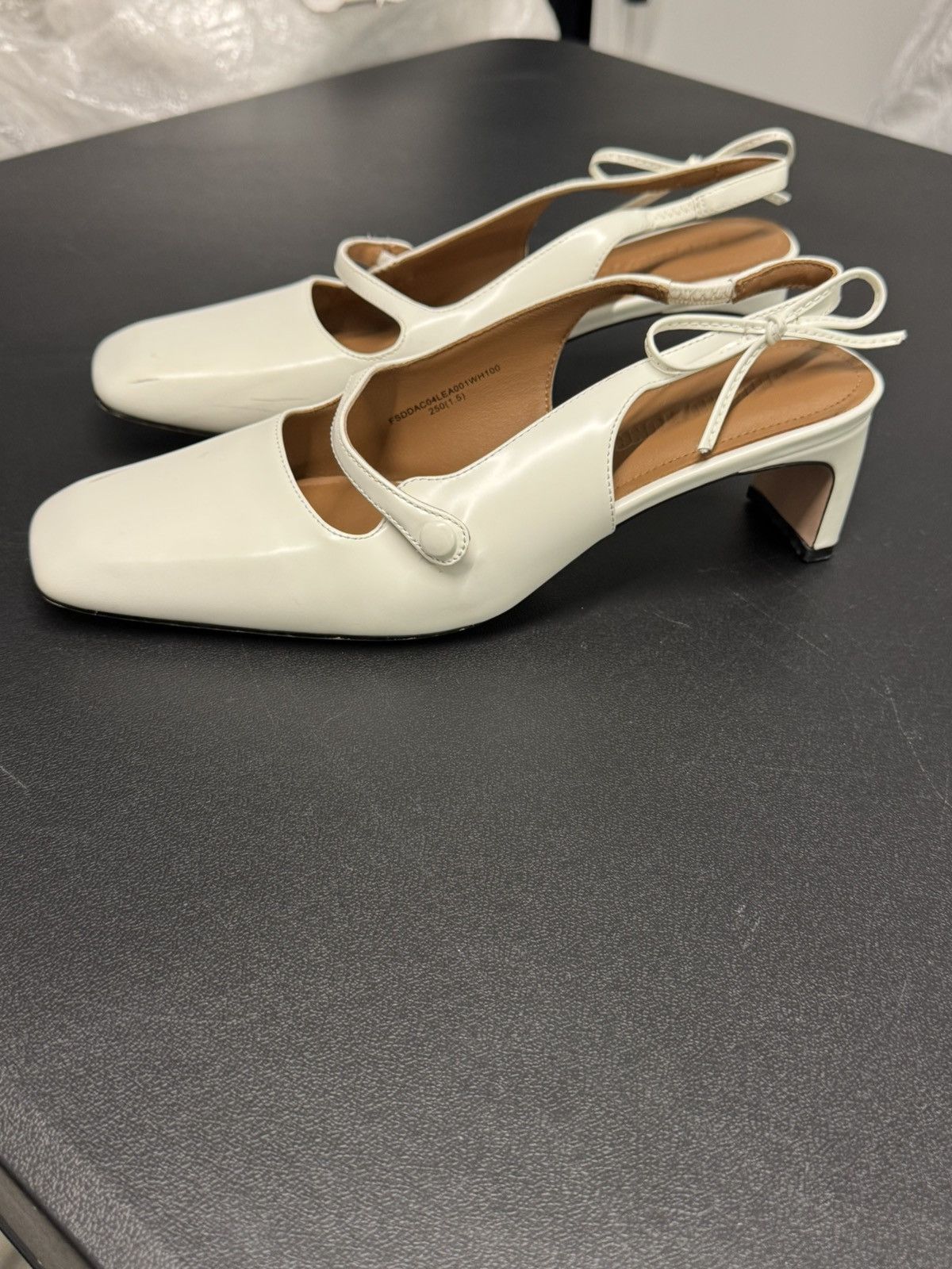 Shushu/Tong SHUSHU/TONG White Slingback Hells Square Toe Side Bows Size US 10 / IT 40 - 7 Thumbnail