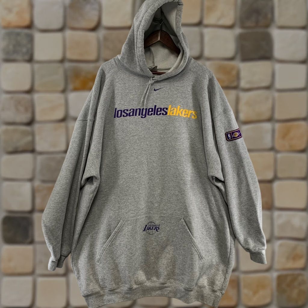 Nike VINTAGE Nike Los Angeles Lakers Hoodie Mens XXL Grey NBA Pullover Length +6 Size US XXL / EU 58 / 5 - 1 Thumbnail