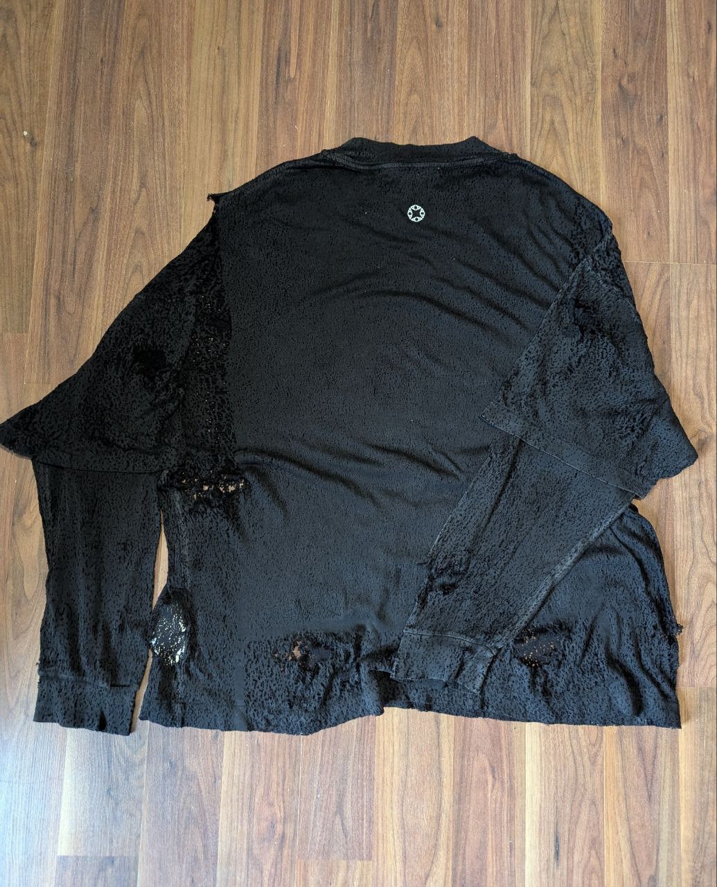 1017 ALYX 9SM 1017 ALYX 9SM distressed long sleeve very rare Size US S / EU 44-46 / 1 - 2 Thumbnail