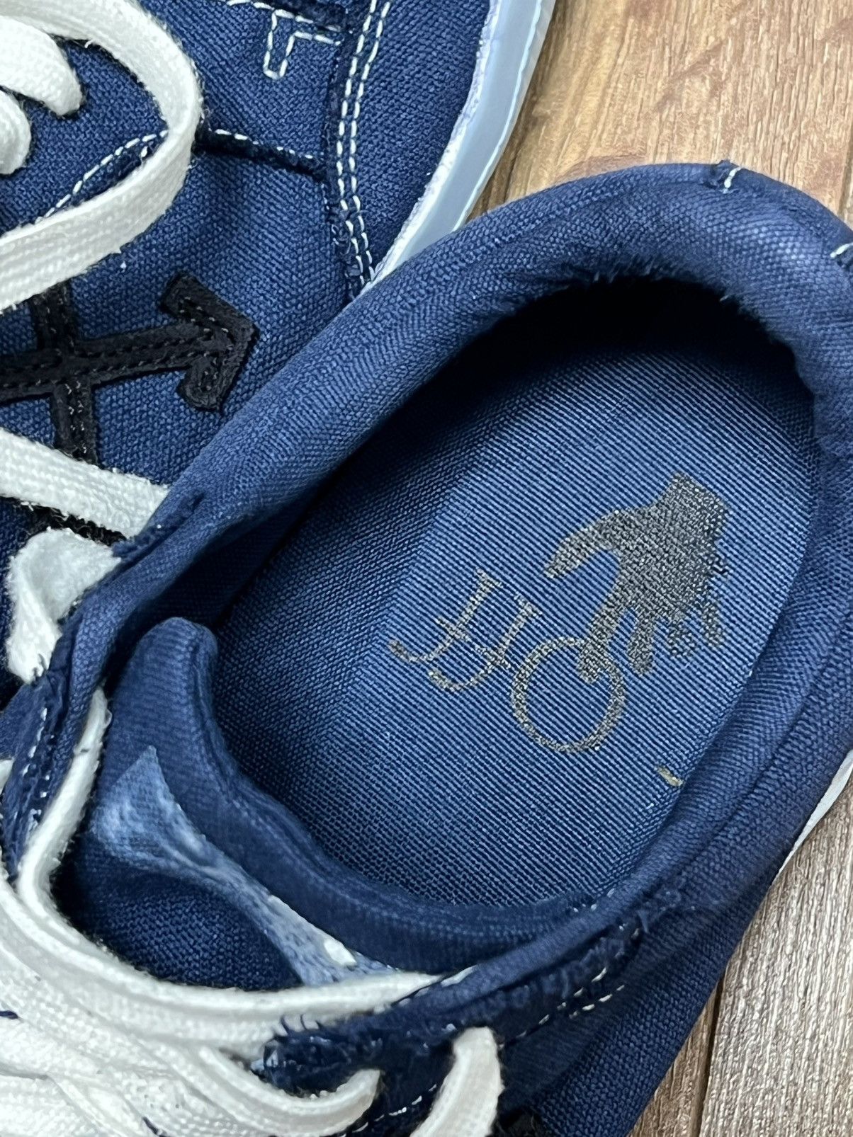Off-White Off-White Blue Vulc Low Sneaker Size 40 Size US 7 / EU 40 - 7 Thumbnail