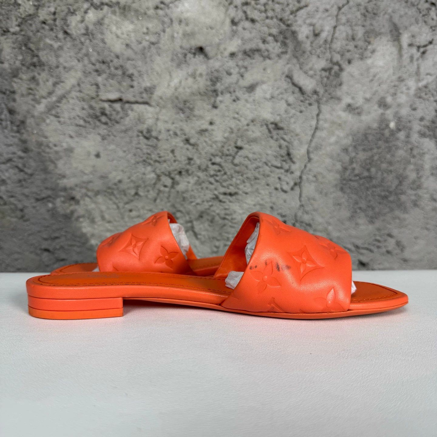 Louis Vuitton Louis Vuitton Slipper 37 99 New Size US 6.5 / IT 36.5 - 5 Thumbnail