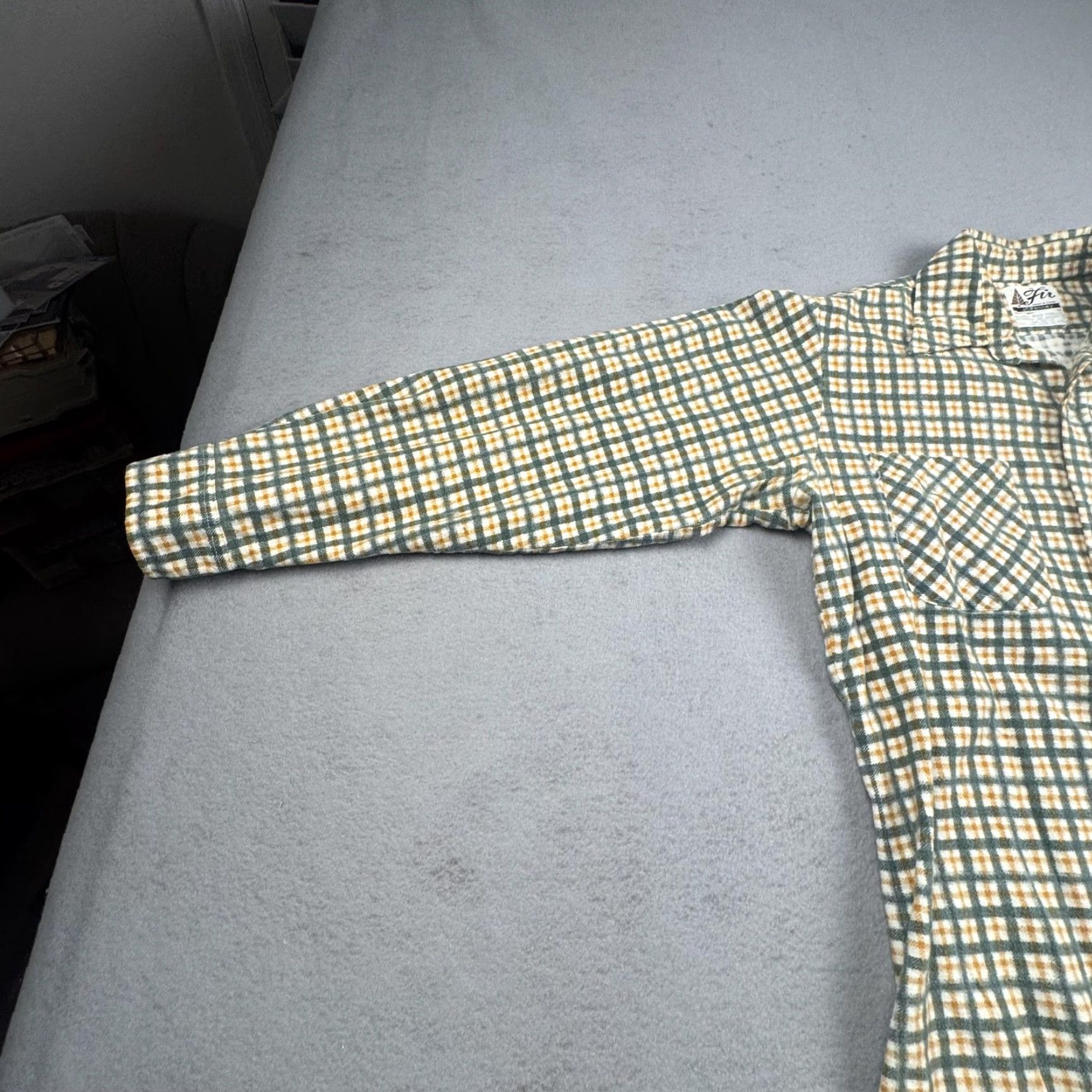 JCPenney VINTAGE JCPenney Fir Flannel Shirt Mens Green White Plaid Long Sleeve Button Up Size US M / EU 48-50 / 2 - 4 Thumbnail