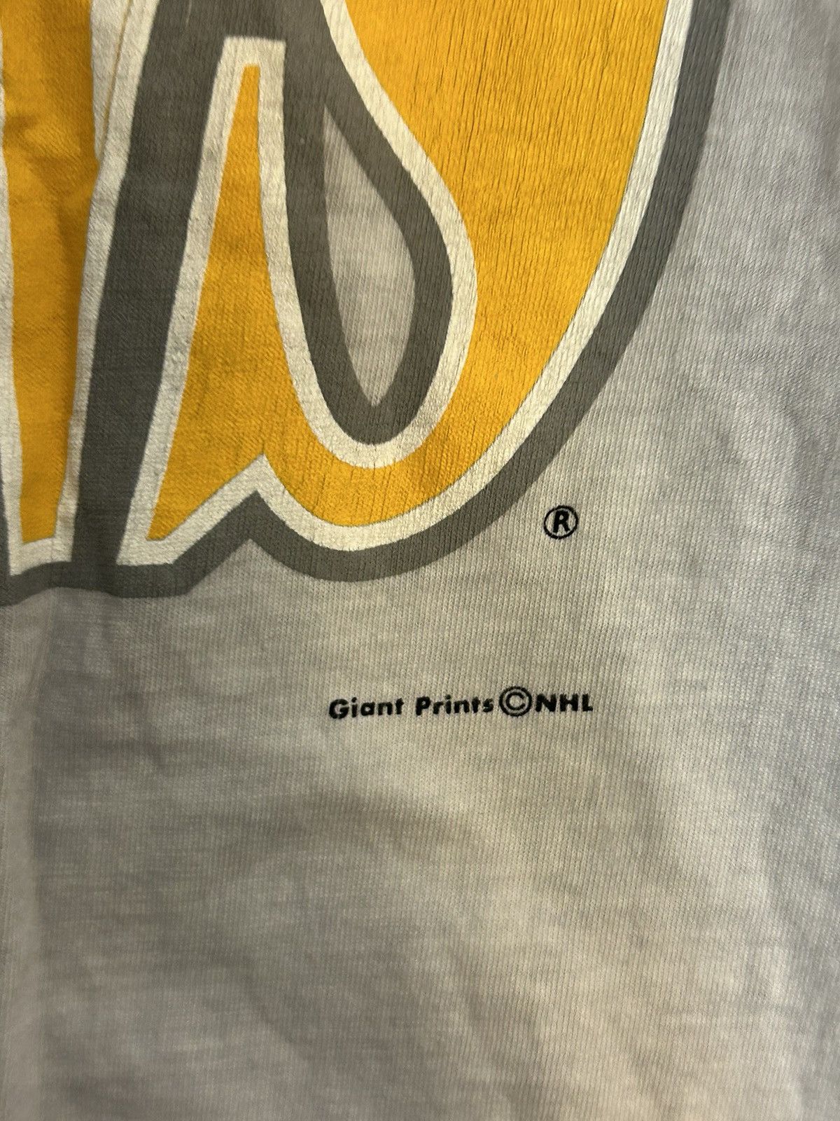 NHL Y2K NHL Pittsburgh Penguins Logo T Shirt Size US M / EU 48-50 / 2 - 3 Thumbnail