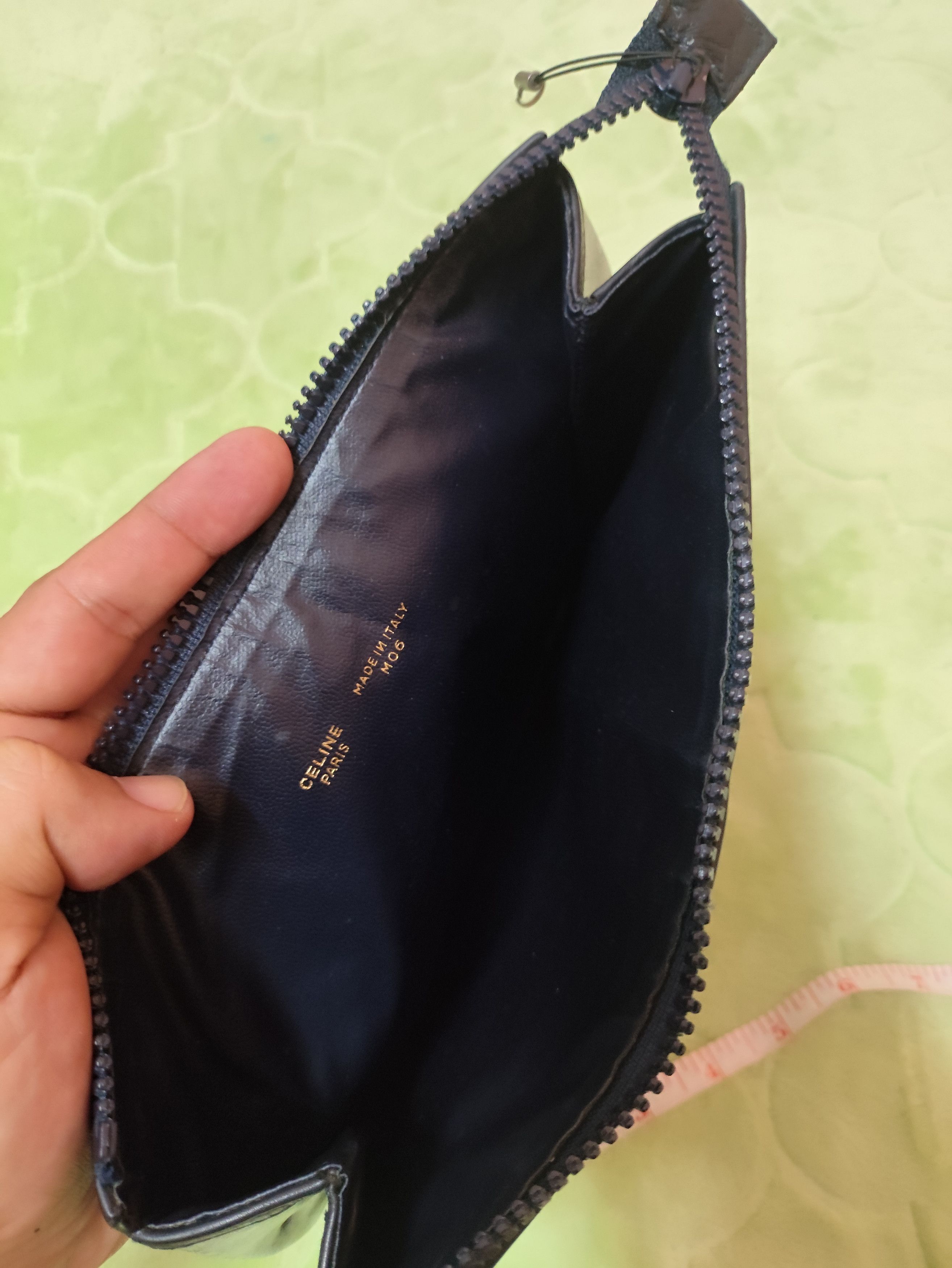 Celine × Vintage Distressed Celine Paris Clutch Bag (Zipper head Defect) Size ONE SIZE - 11 Thumbnail
