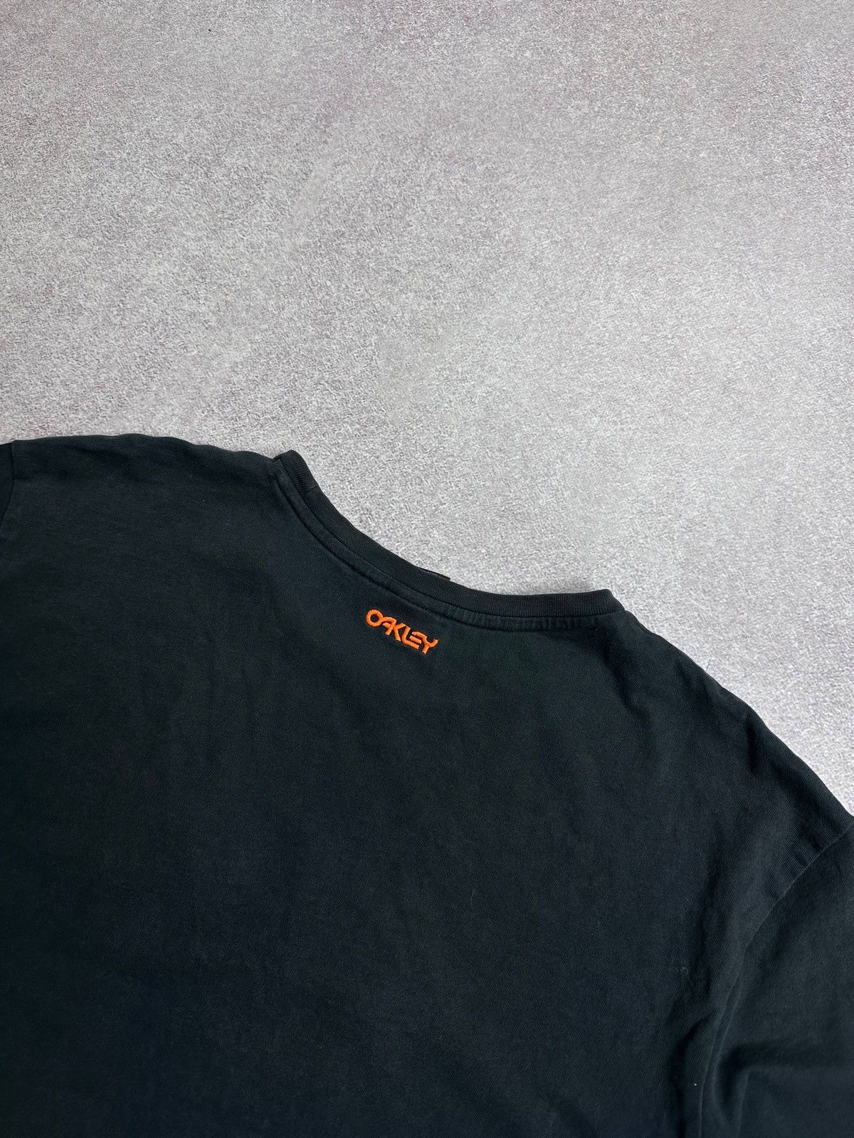 Oakley Vinatage Oakley Software Sunglasses T-shirt L Size US L / EU 52-54 / 3 - 5 Thumbnail