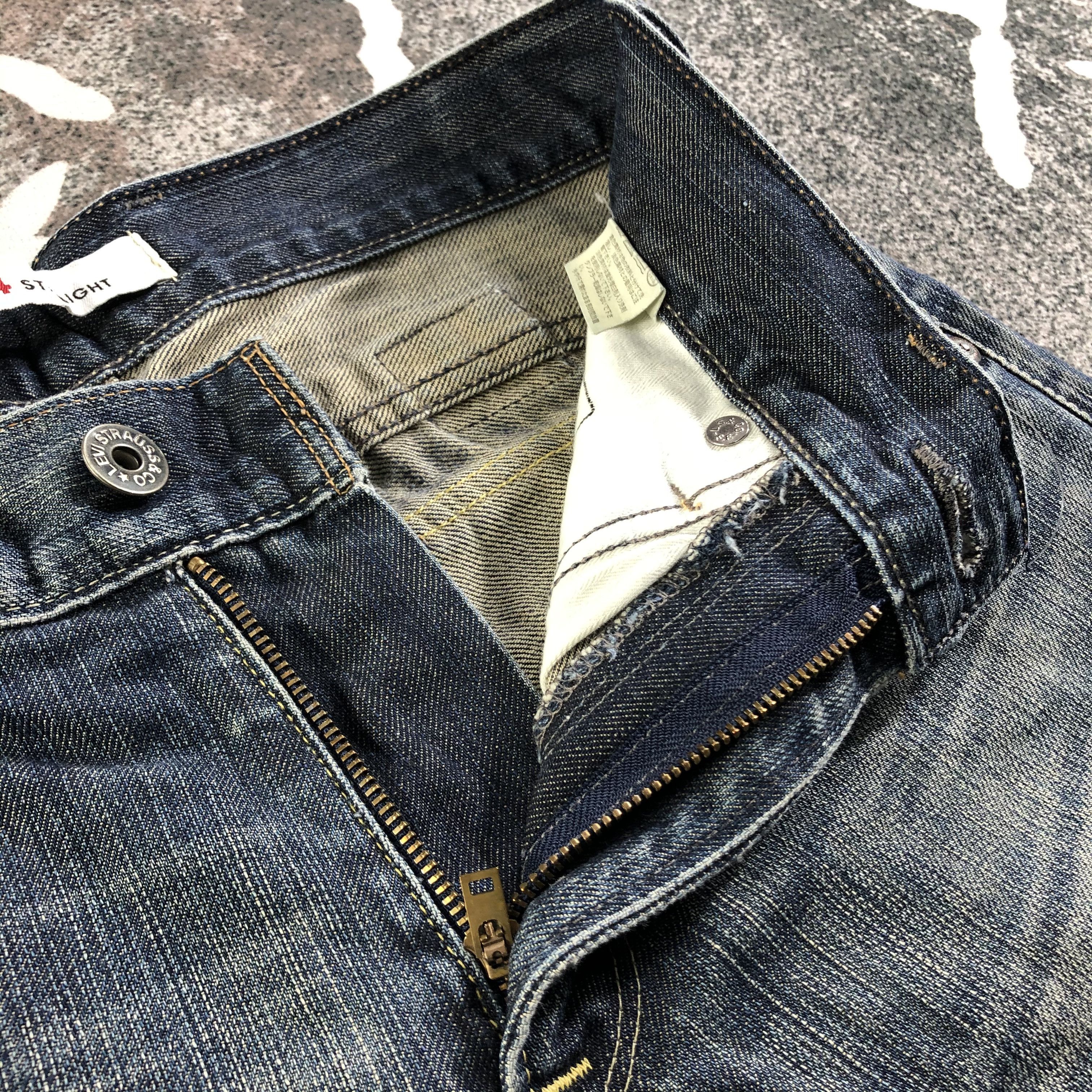 Levi's Vintage Levis Jeans 504 Distressed Denim KJ2528 Size US 30 / EU 46 - 8 Thumbnail