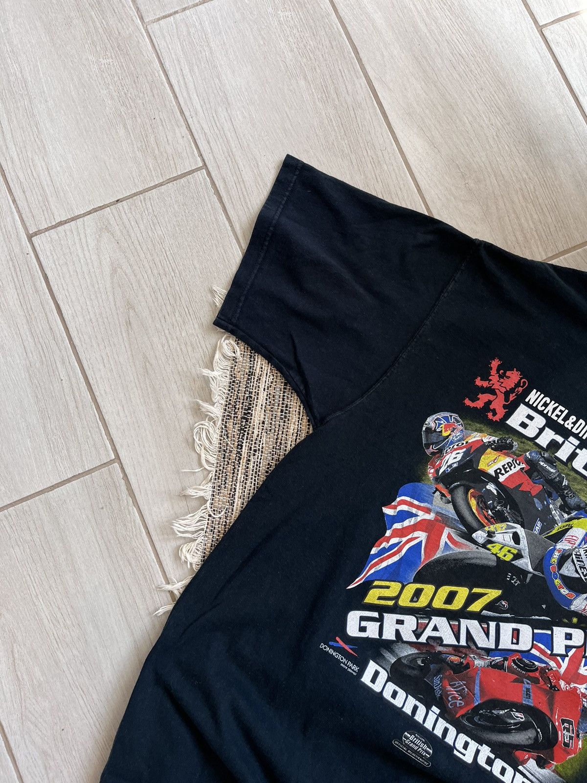 Vintage Vintage Grand Prix MOTO Tshirt 2007 racing Size US L / EU 52-54 / 3 - 3 Thumbnail