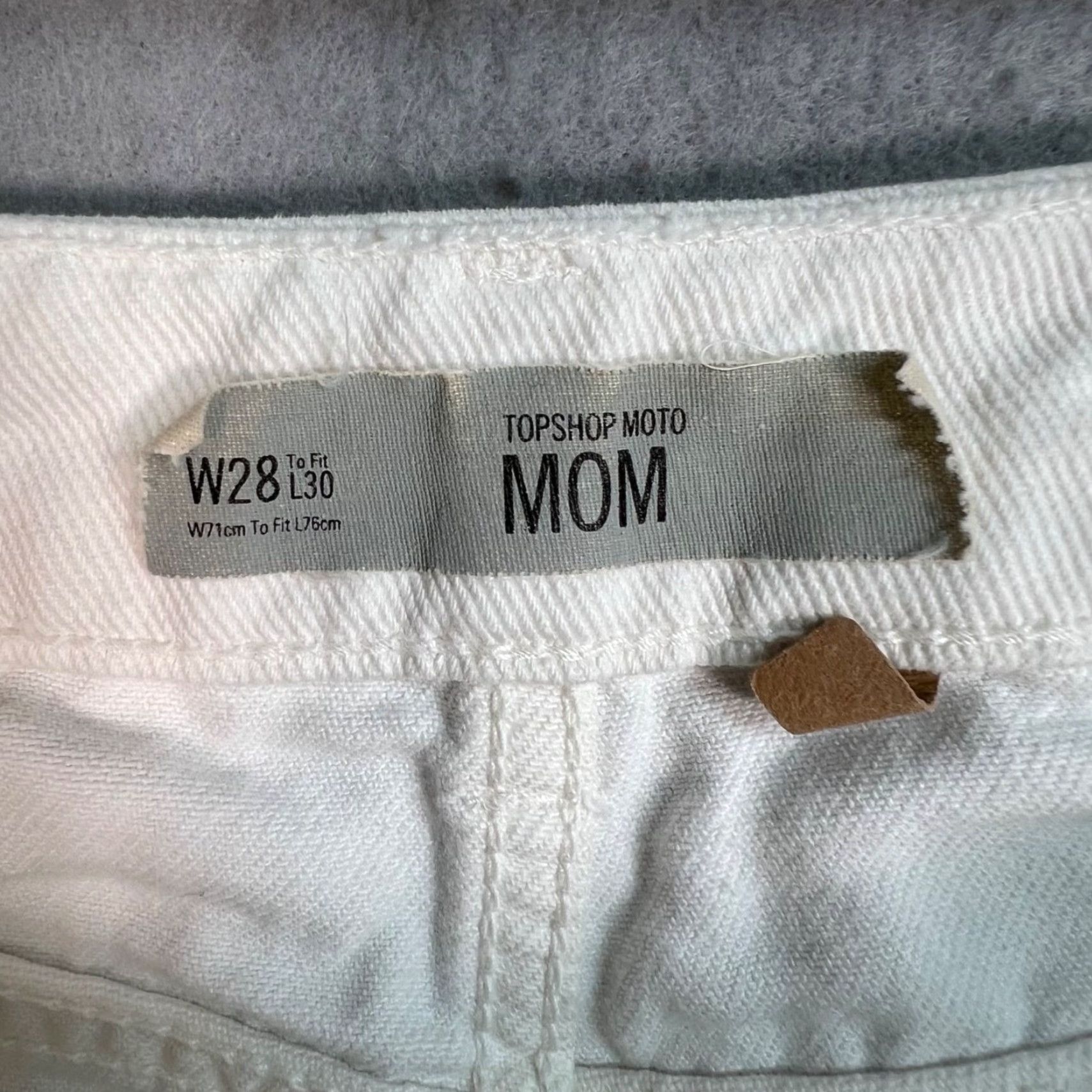 Topshop VINTAGE Topshop Mom White High-Rise Distressed Jeans 28 x 30 Cotton Denim Womens Size 28" / US 6 / IT 42 - 3 Thumbnail