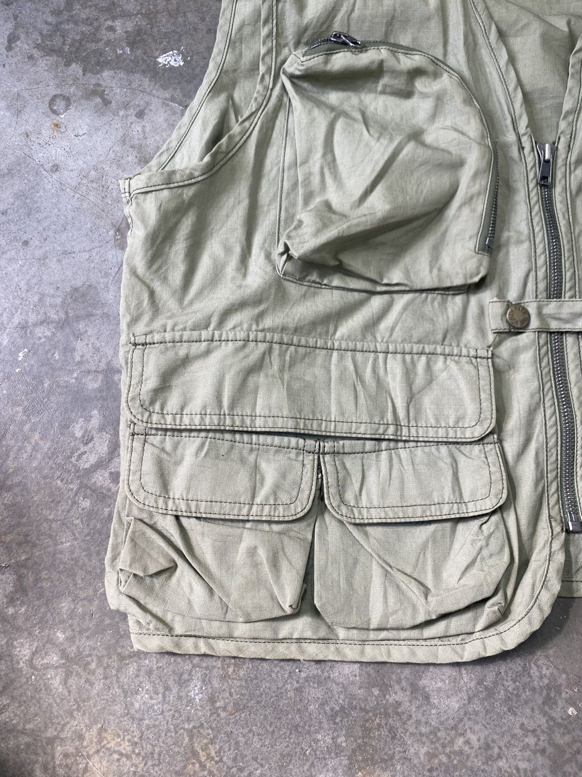 The North Face Rare Vintage The North Face Vest Multi pocket Jacket Size US L / EU 52-54 / 3 - 4 Thumbnail