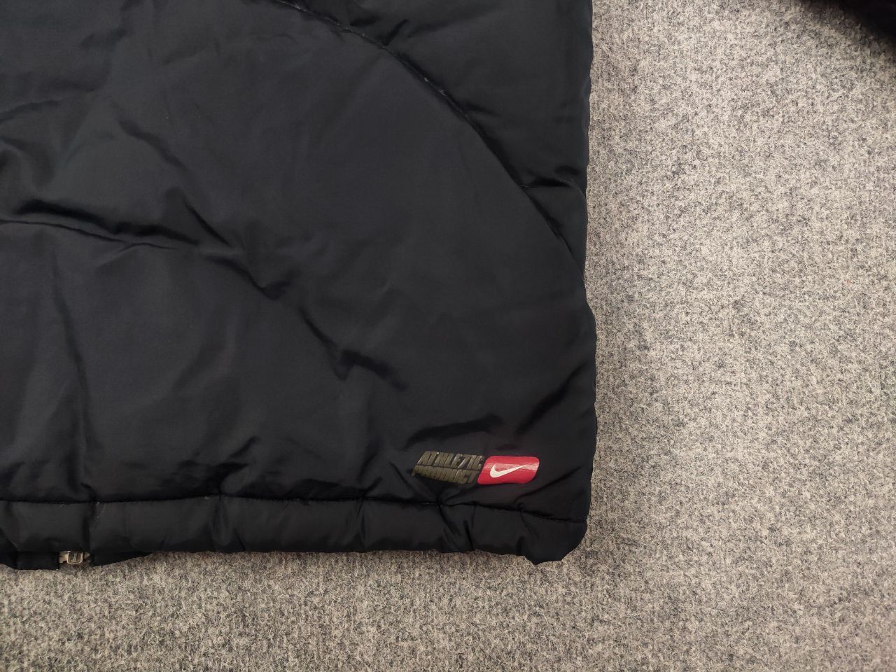 Nike 🔥 Vintage 90s Nike Logo Black puffy quilted Down Jacket Y2K Size US S / EU 44-46 / 1 - 12 Thumbnail