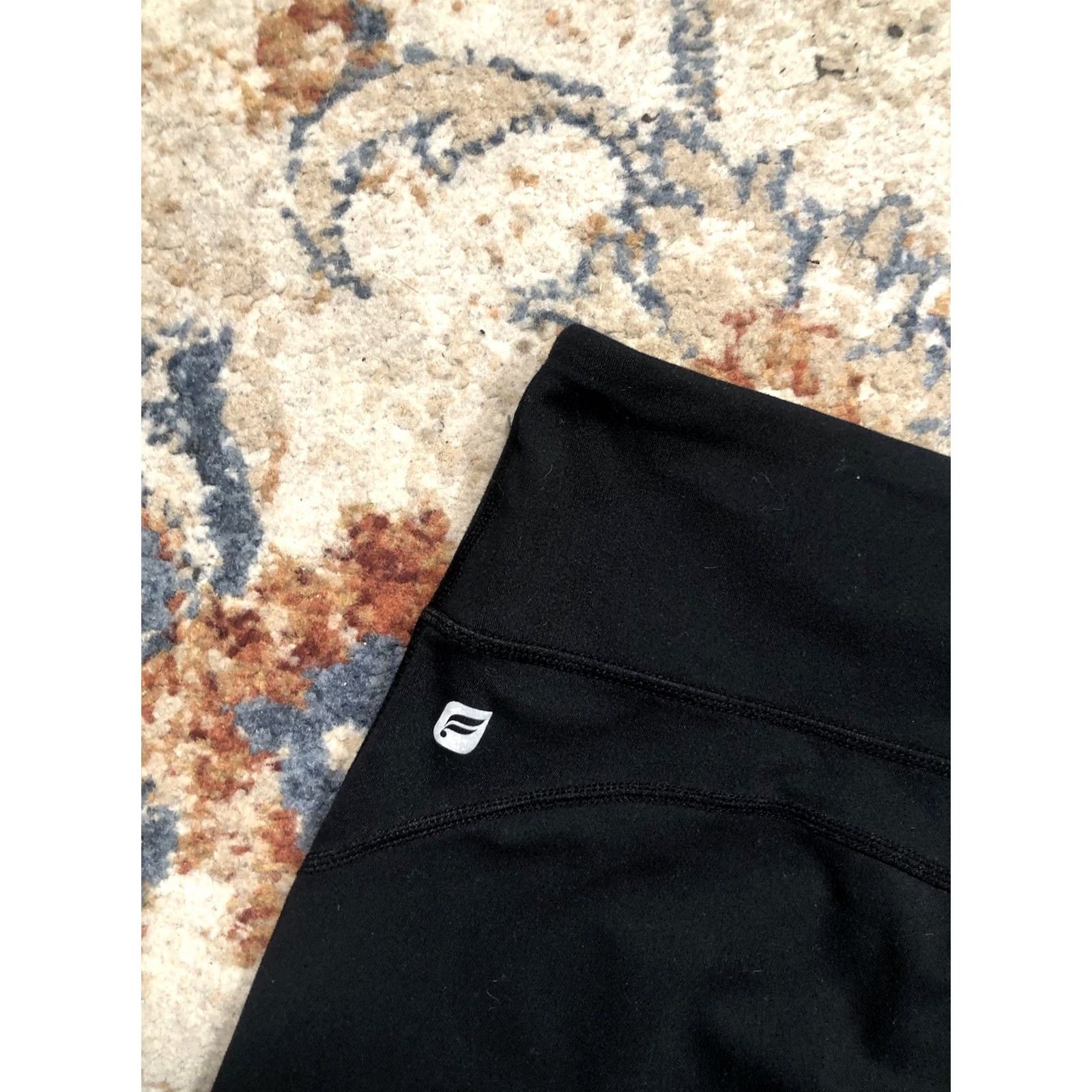 Fabletics VINTAGE Fabletics Women's Athletic Leggings Black Mid Rise Cropped Length XS Footwear? Size 26" / US 2 / IT 38 - 7 Thumbnail
