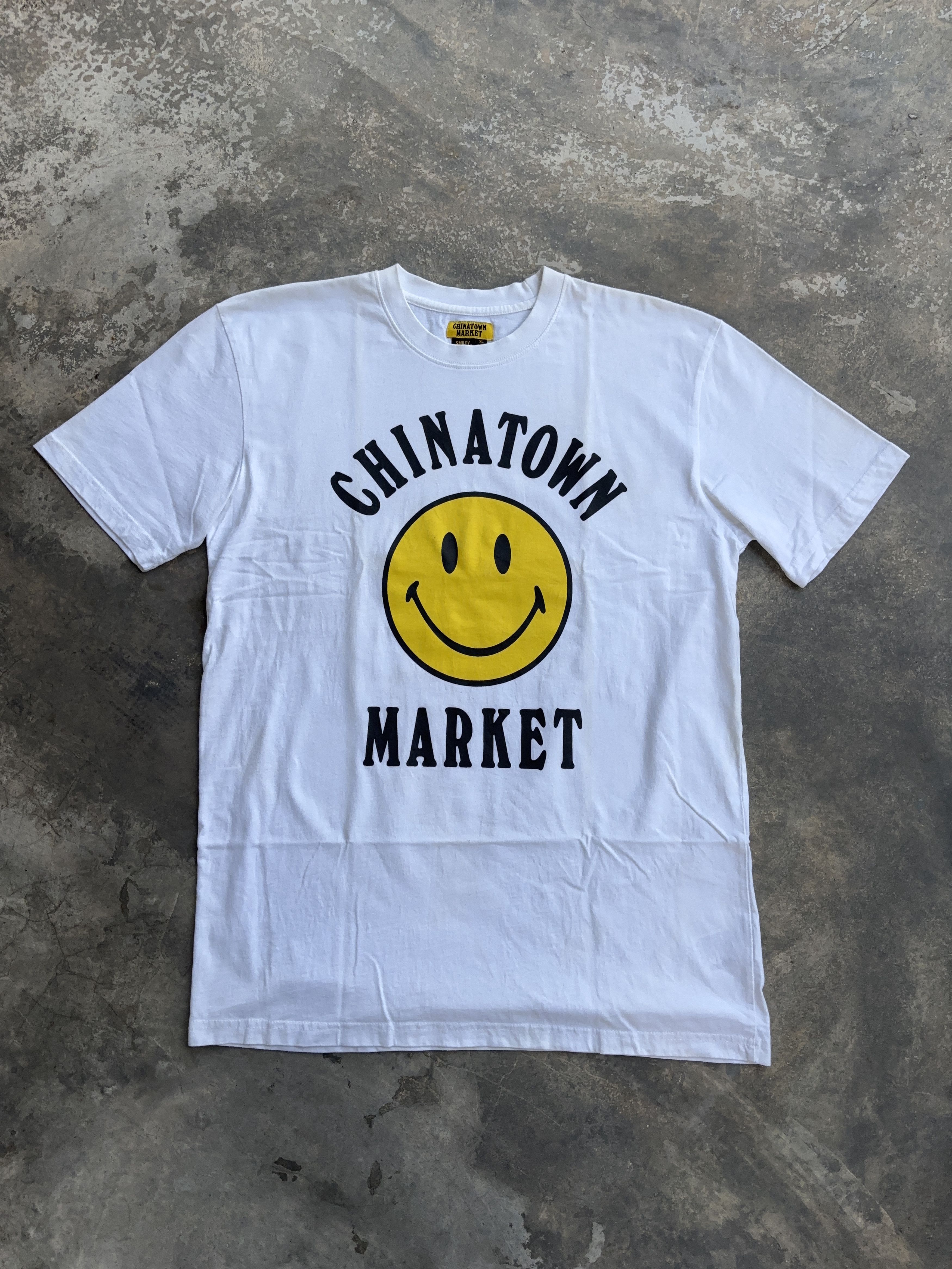 Other Chinatown Market Smiley White Logo T-Shirt Size US XL / EU 56 / 4 - 1 Thumbnail