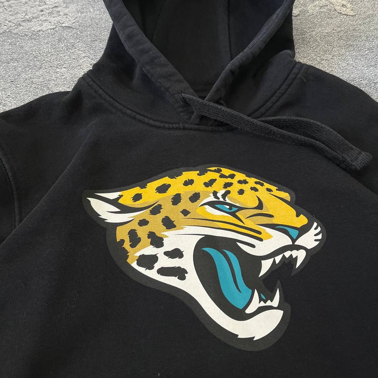 Vintage Jacksonville Jaguars Mens Black Pullover Hoodie NFL Size US S / EU 44-46 / 1 - 11 Thumbnail