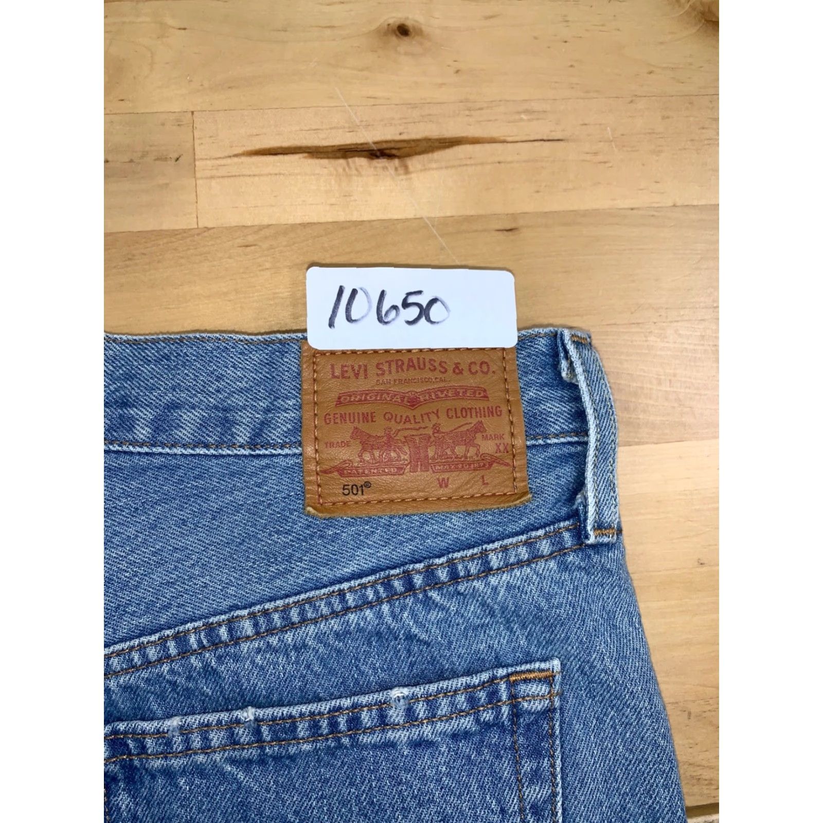 Levi's VINTAGE Levi's Denim Shorts Womens 27 Blue Straight Cut-Off Casual Button Fly 90s American Classic Mens? Girls? Wait. Size 27" / US 4 / IT 40 - 2 Thumbnail