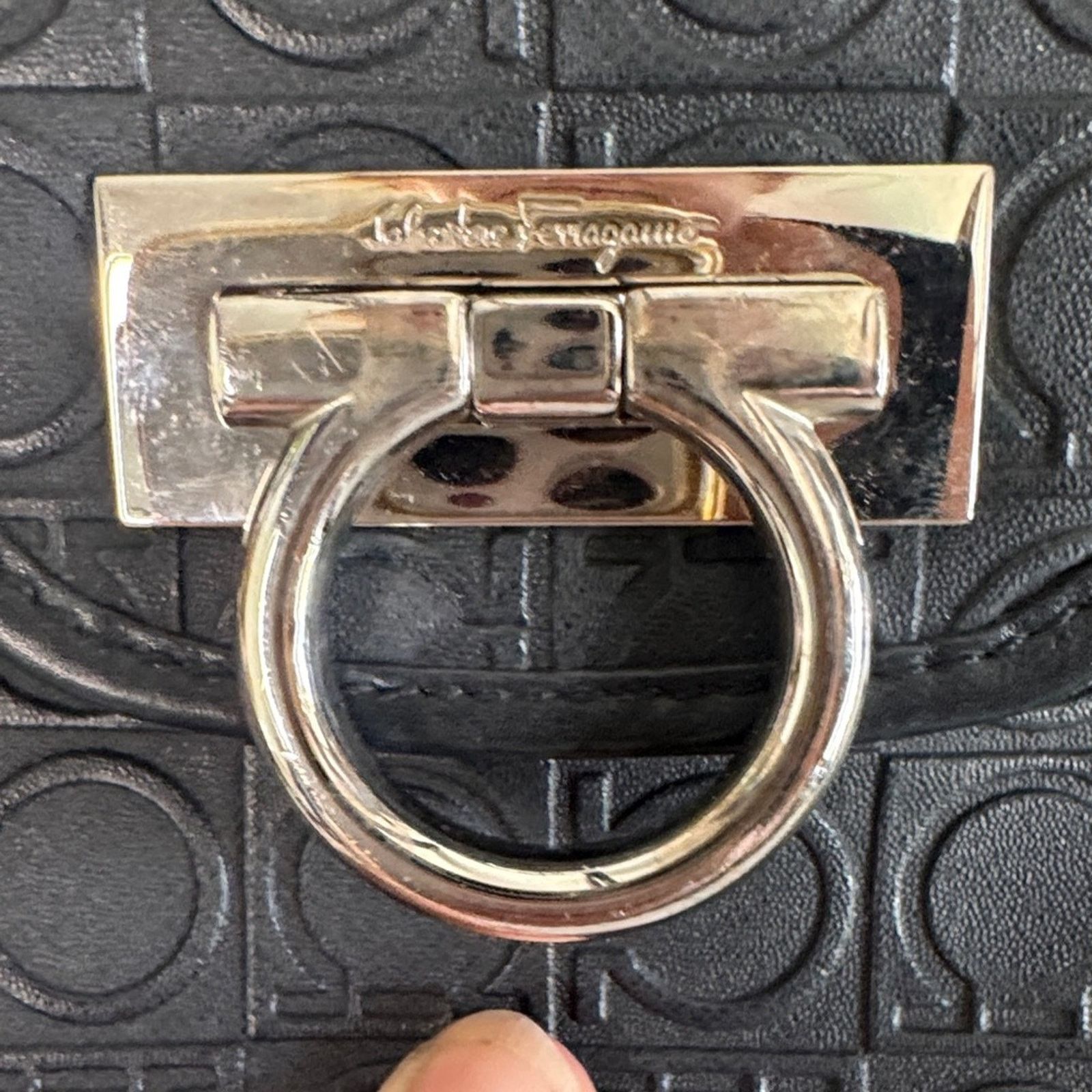 Salvatore Ferragamo Salvatore Ferragamo Vintage Logo-Embossed Shoulder Bag Size ONE SIZE - 2 Thumbnail
