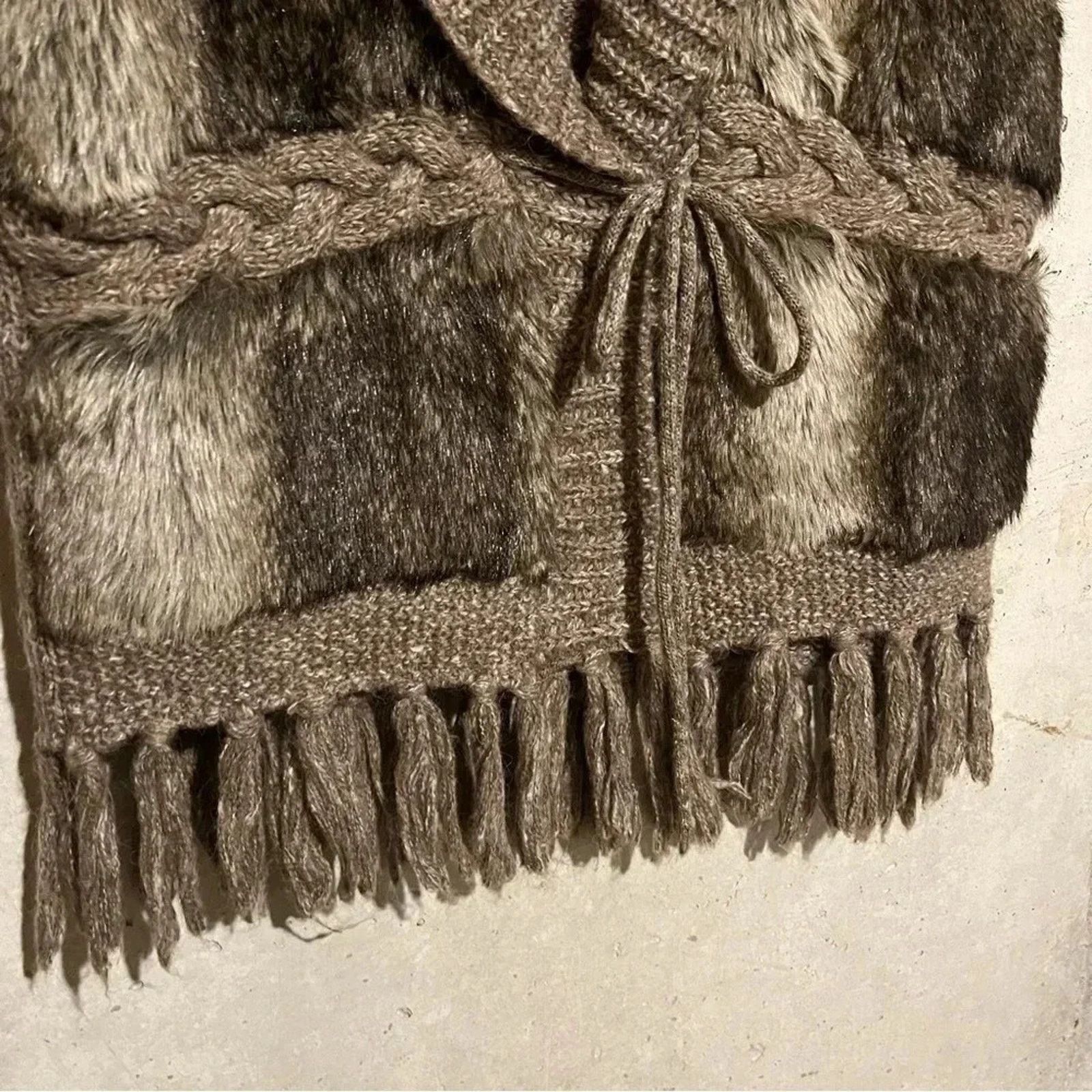 Other Dollhouse Faux Fur Knit Blend Cropped Fringe Vest sz M Boho Size M / US 6-8 / IT 42-44 - 3 Thumbnail