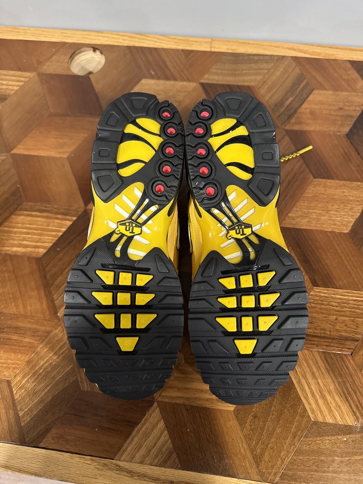 Nike Air Max Plus Size US 10 / EU 43 - 3 Thumbnail