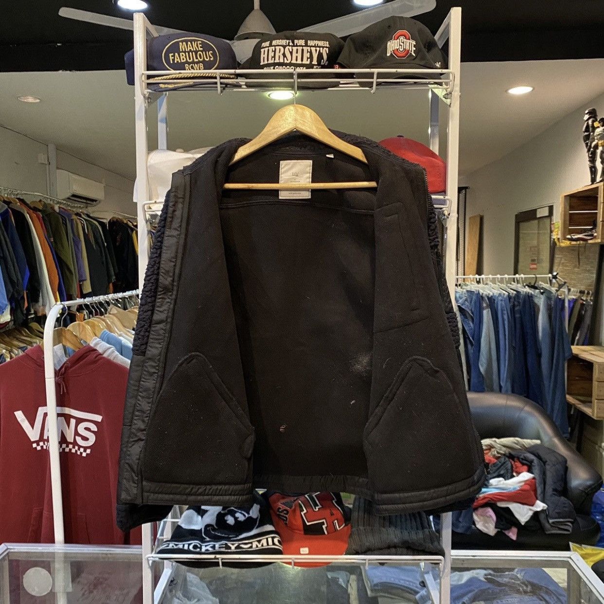 Jun Takahashi × Undercover × Uniqlo 🖤 Undercover Jun Takahashi x Uniqlo Fleece Jacket Black Size US M / EU 48-50 / 2 - 3 Thumbnail