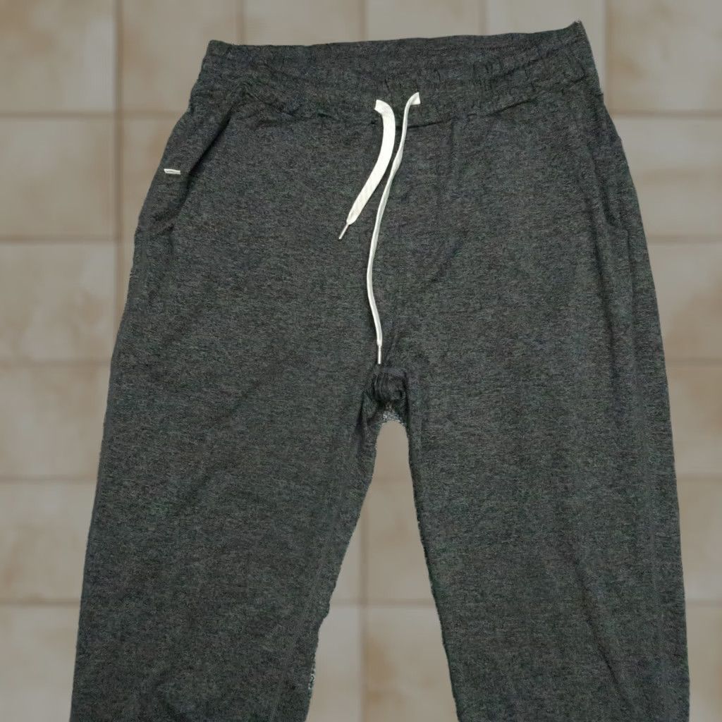 Vuori Vuori Pants Mens Regular M Gray Ponto Performance Athletic Stretch Tapered Inseam 30 Size US 31 - 1 Thumbnail