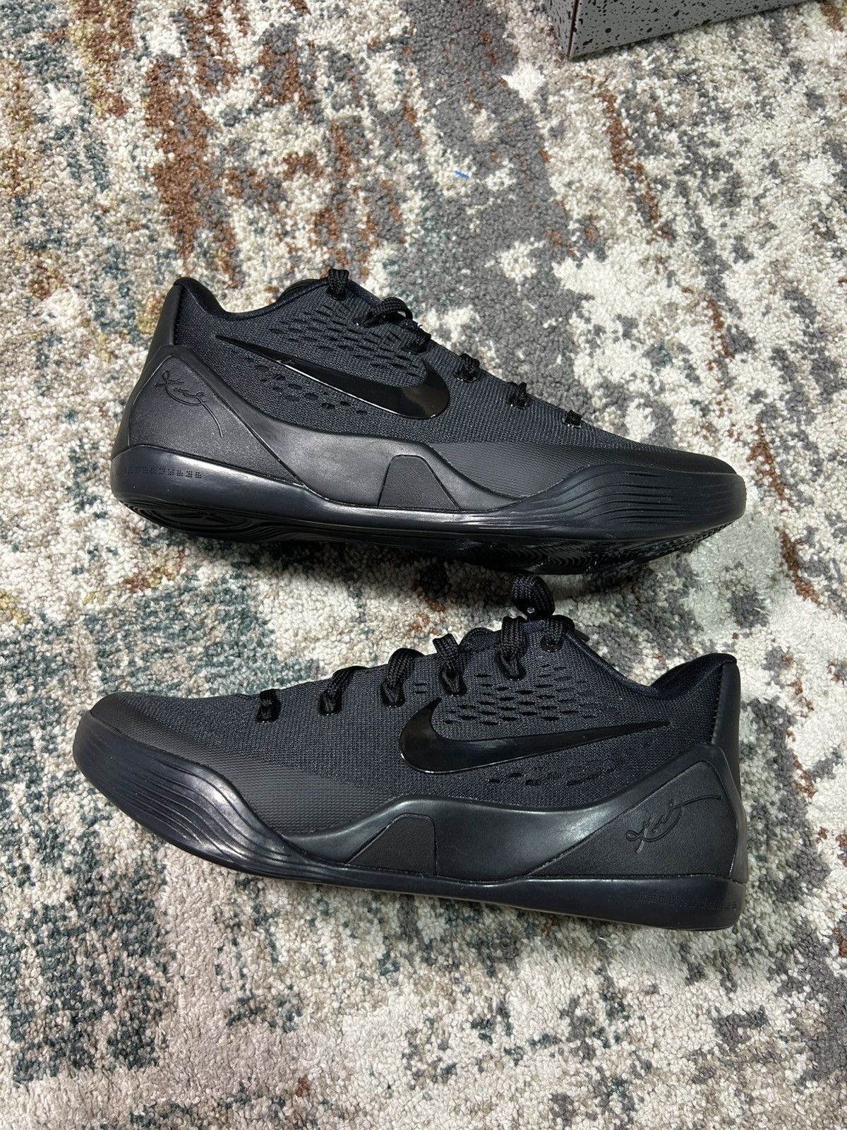 Nike Unreleased Kobe 9 Protro Triple Black Size US 8.5 / EU 41-42 - 1 Thumbnail