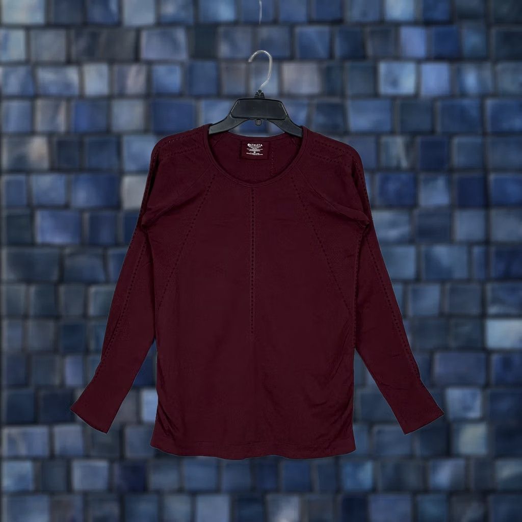 Athleta Athleta Shirt Womens Medium Burgundy Seamless Long Sleeve Perforated Athletic Gym Size M / US 6-8 / IT 42-44 - 1 Thumbnail