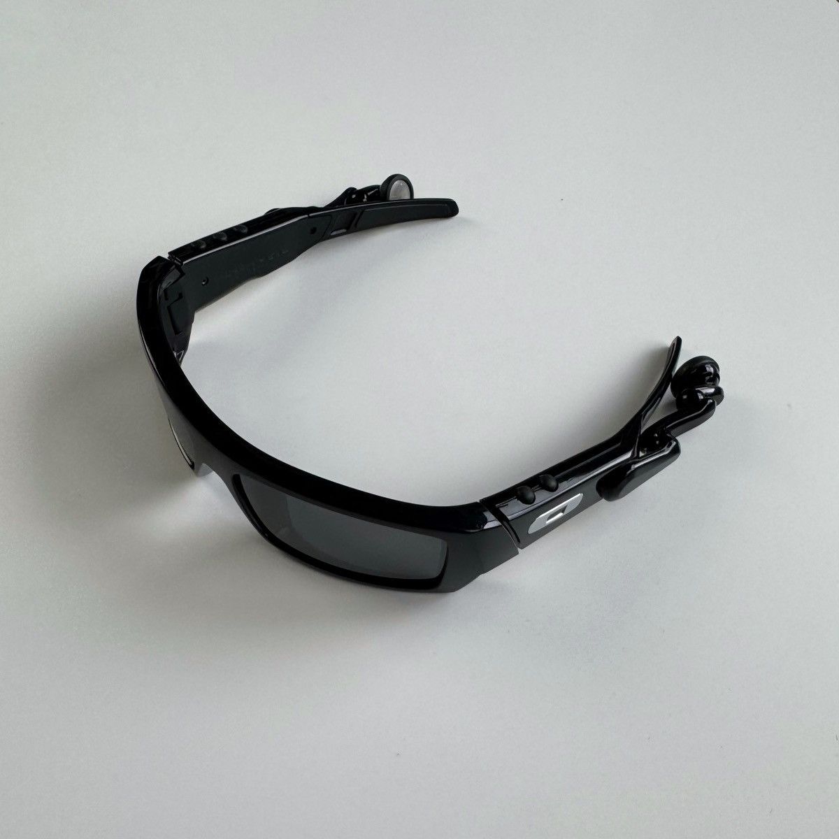 Oakley OG 2003 OAKLEY THUMP 512MB MP3 BLACK IRIDIUM SUNGLASSES Size ONE SIZE - 2 Thumbnail