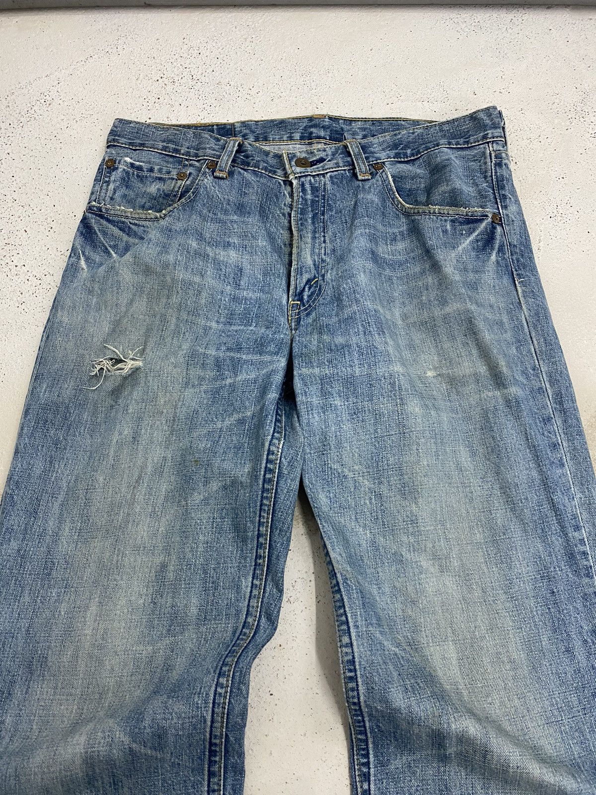 Japanese Brand × Levi's Levis 502 Denim Straight Cut Loose Fit Distressed Size US 32 / EU 48 - 5 Thumbnail