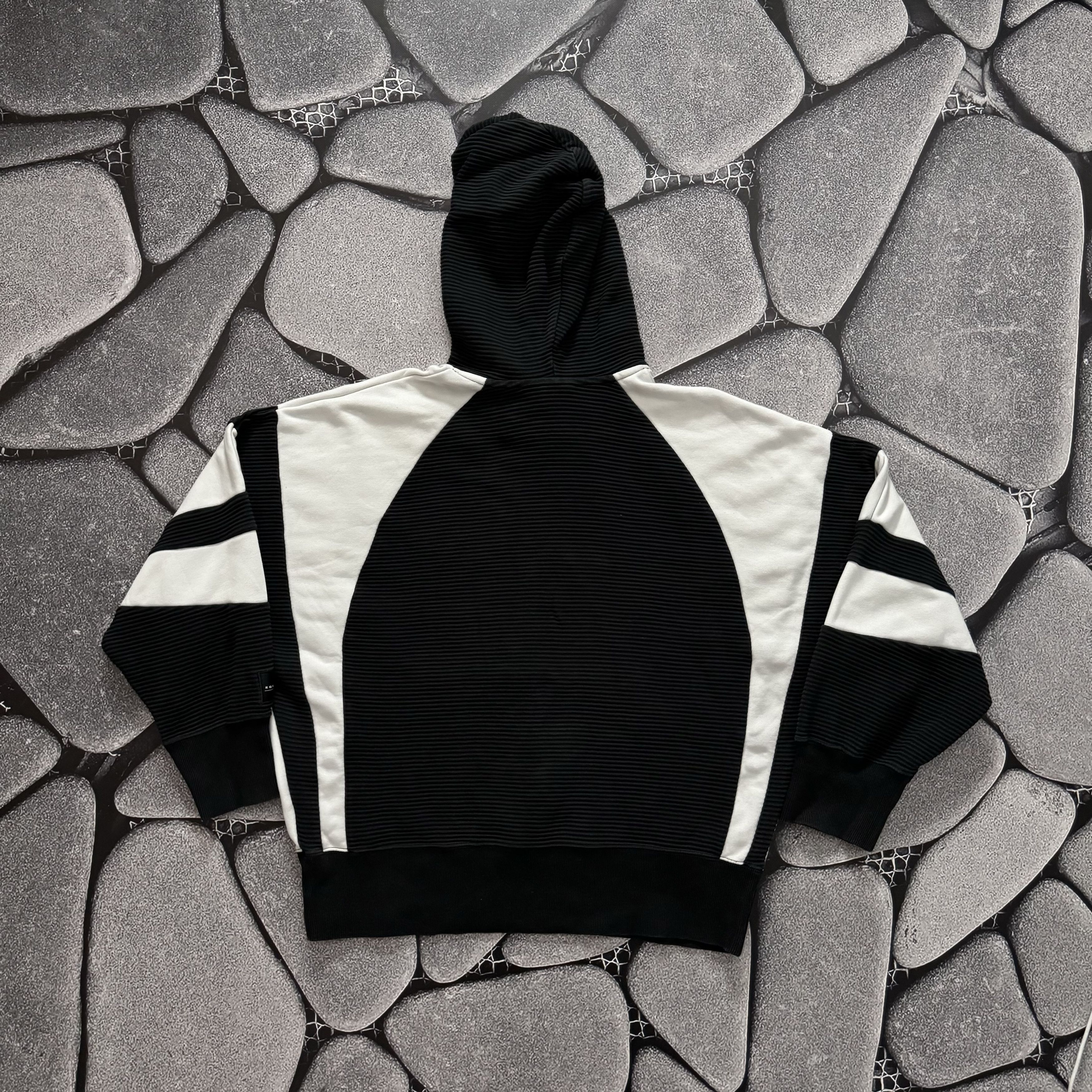 Adidas ADIDAS EQUIPMENT VINTAGE BAGGY HOODIE Y2K Size US M / EU 48-50 / 2 - 3 Thumbnail