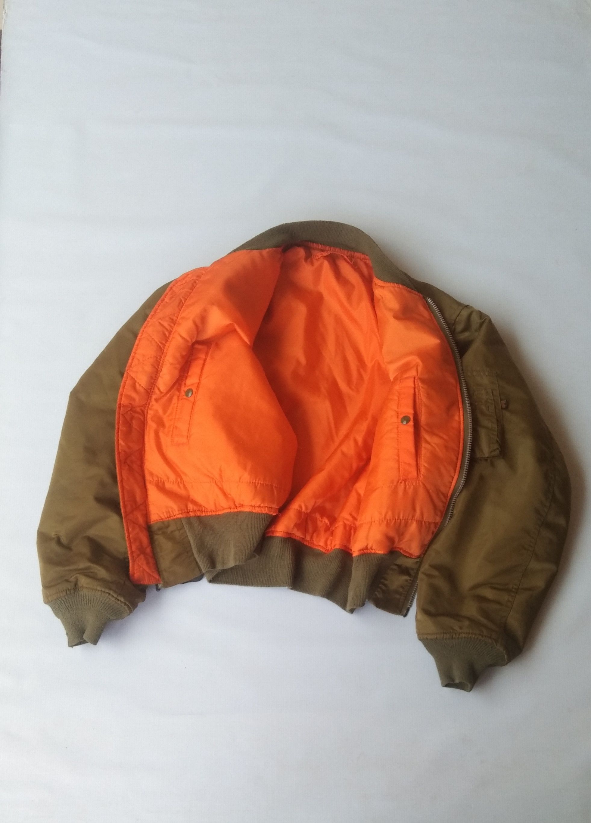 Alpha Industries Vtg alpha industries bomber jacket Size US L / EU 52-54 / 3 - 7 Thumbnail