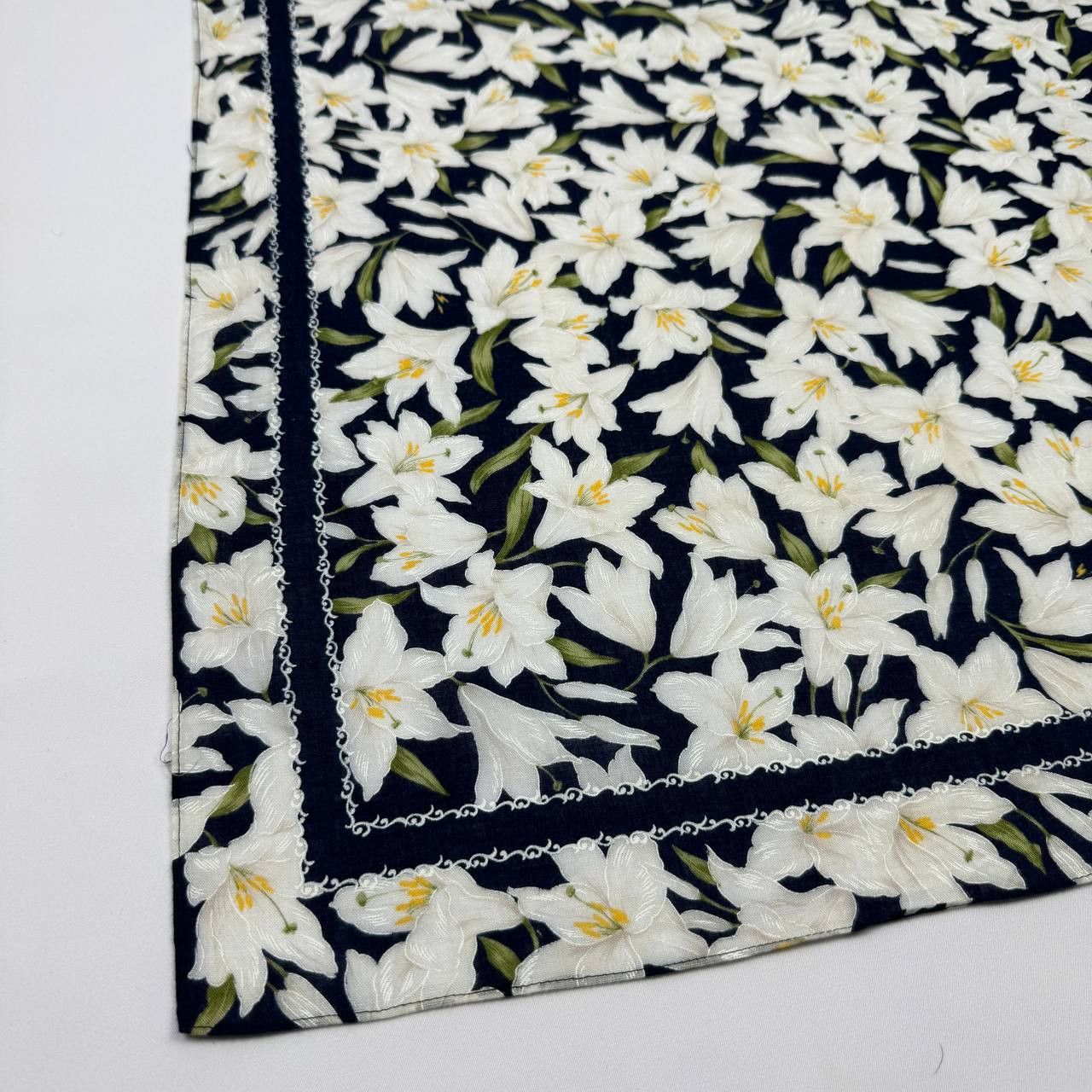 Pierre Balmain Vintage Pierre Balmain Pocket Square / Neckerchief – Floral Size ONE SIZE - 7 Thumbnail
